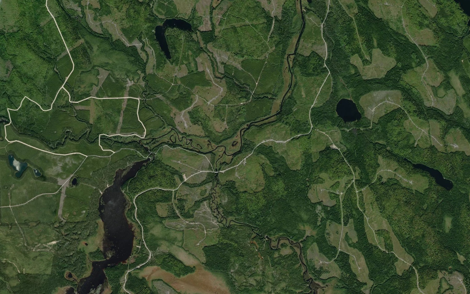 Satellite map of the Lac des Escaroles