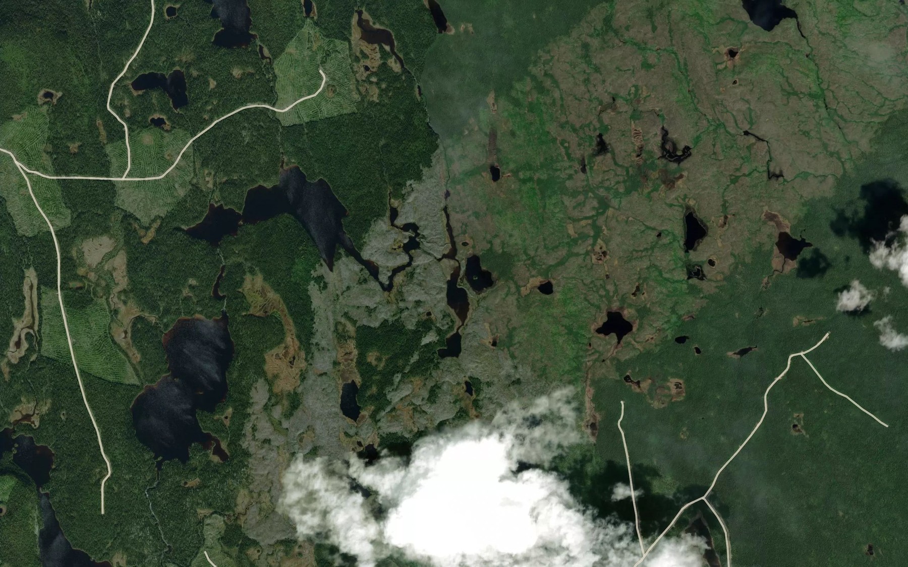 Satellite map of the Lac en Pointe