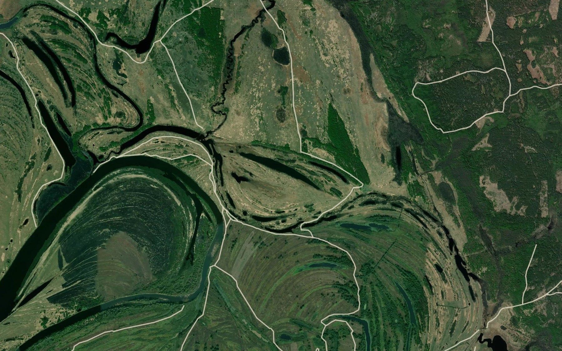 Satellite map of the Ozero Bol'shiye Saurki