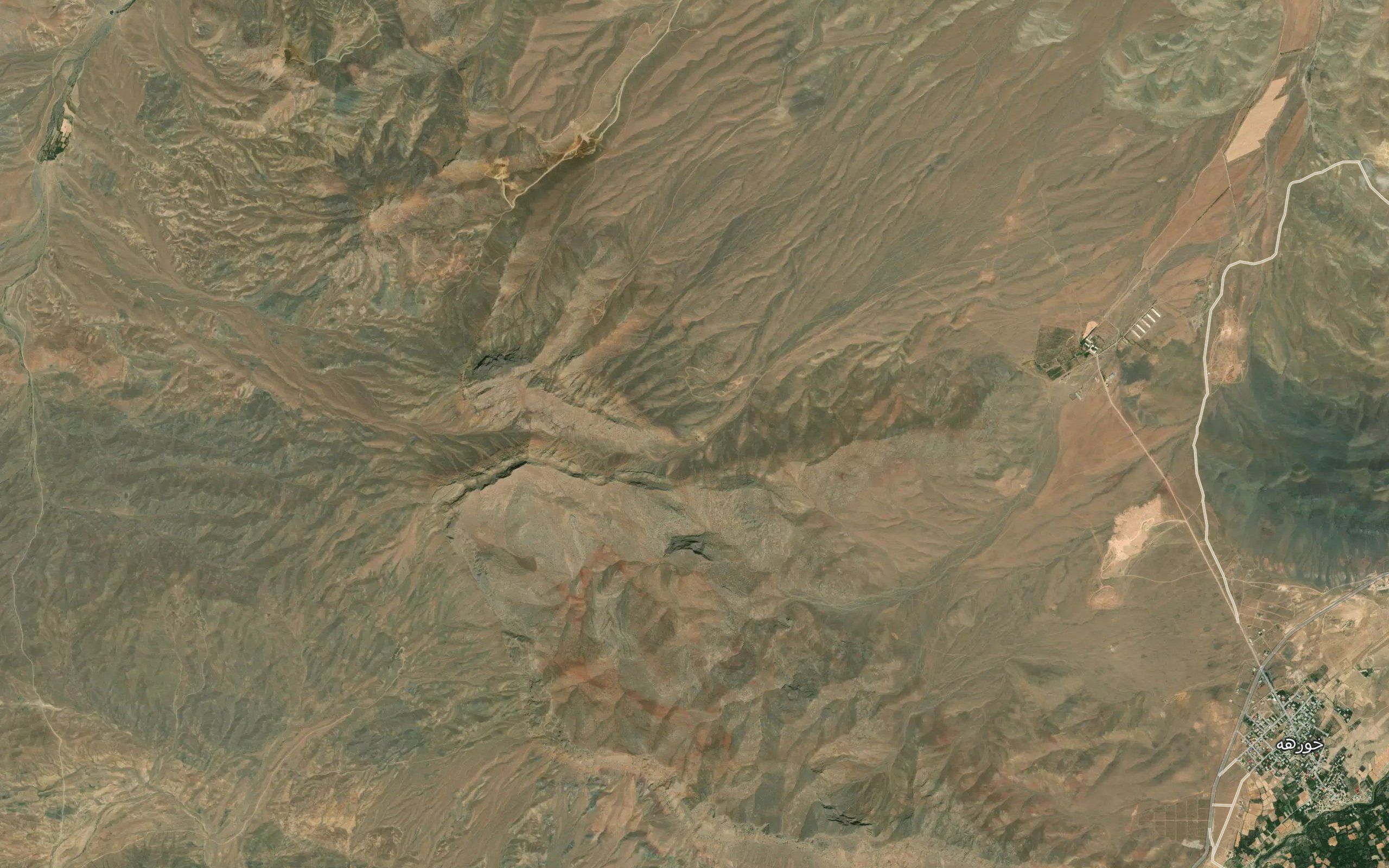 Cheshmeh-ye Lu'in