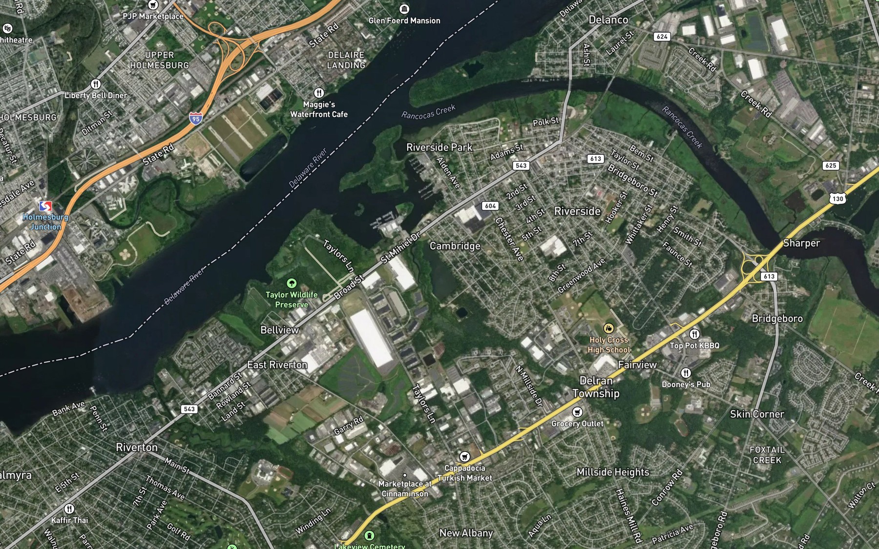 Satellite map of the Swedes Lake