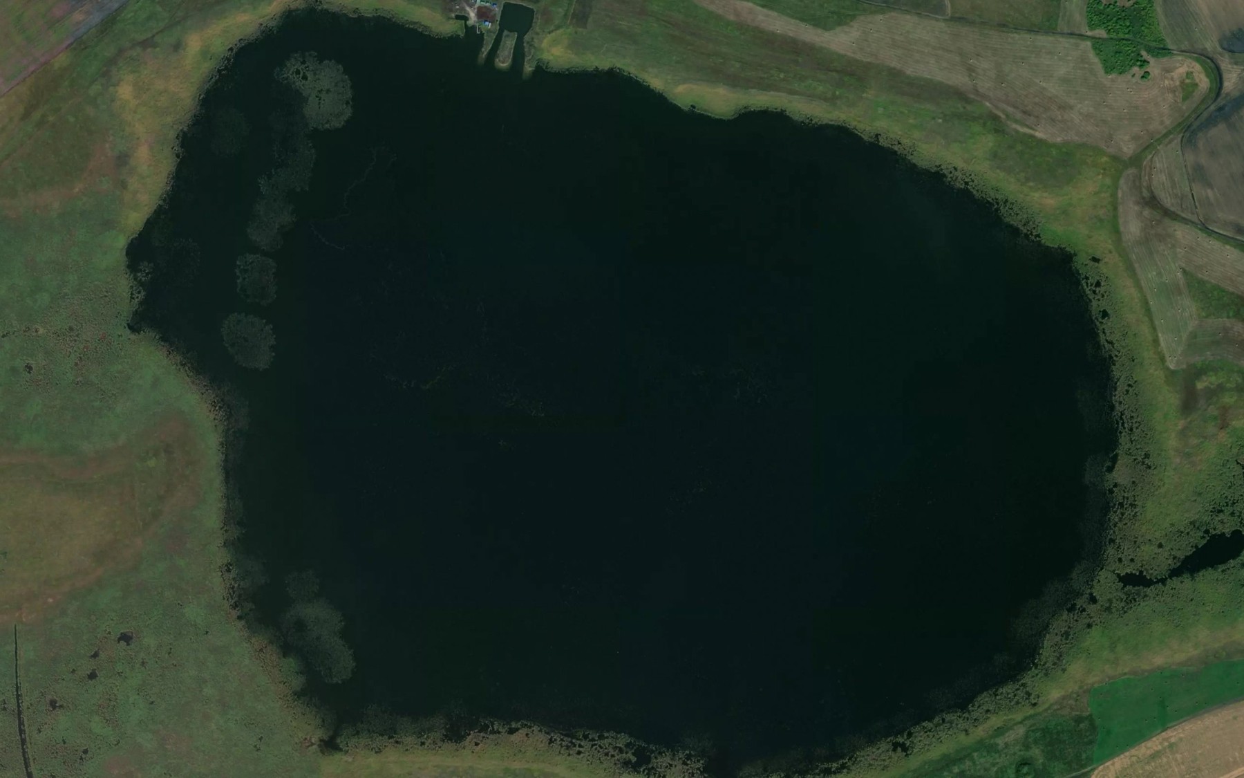 Satellite map of the Ozero Zubarevskoye