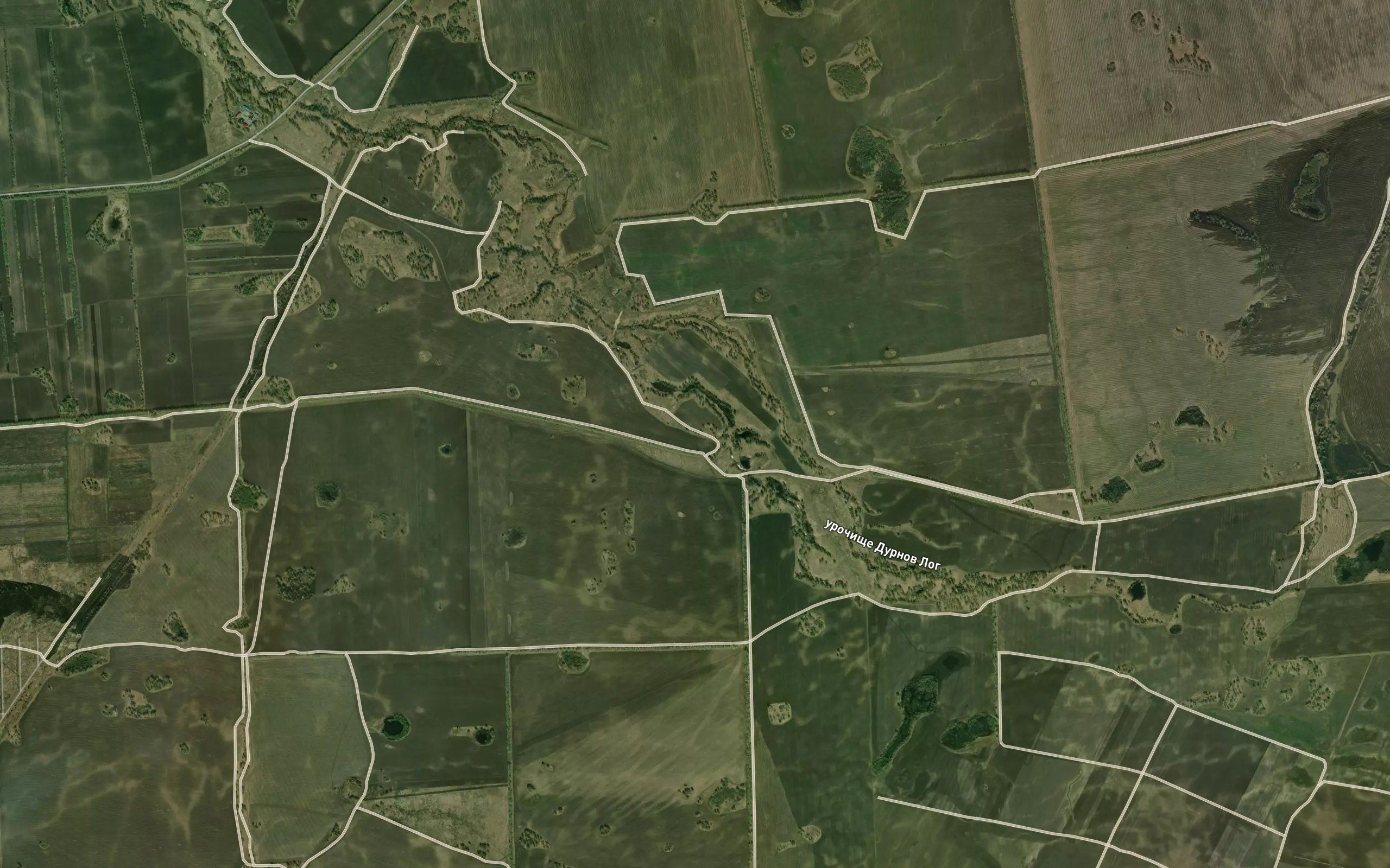 Ozero Yamskoy Vodopad
