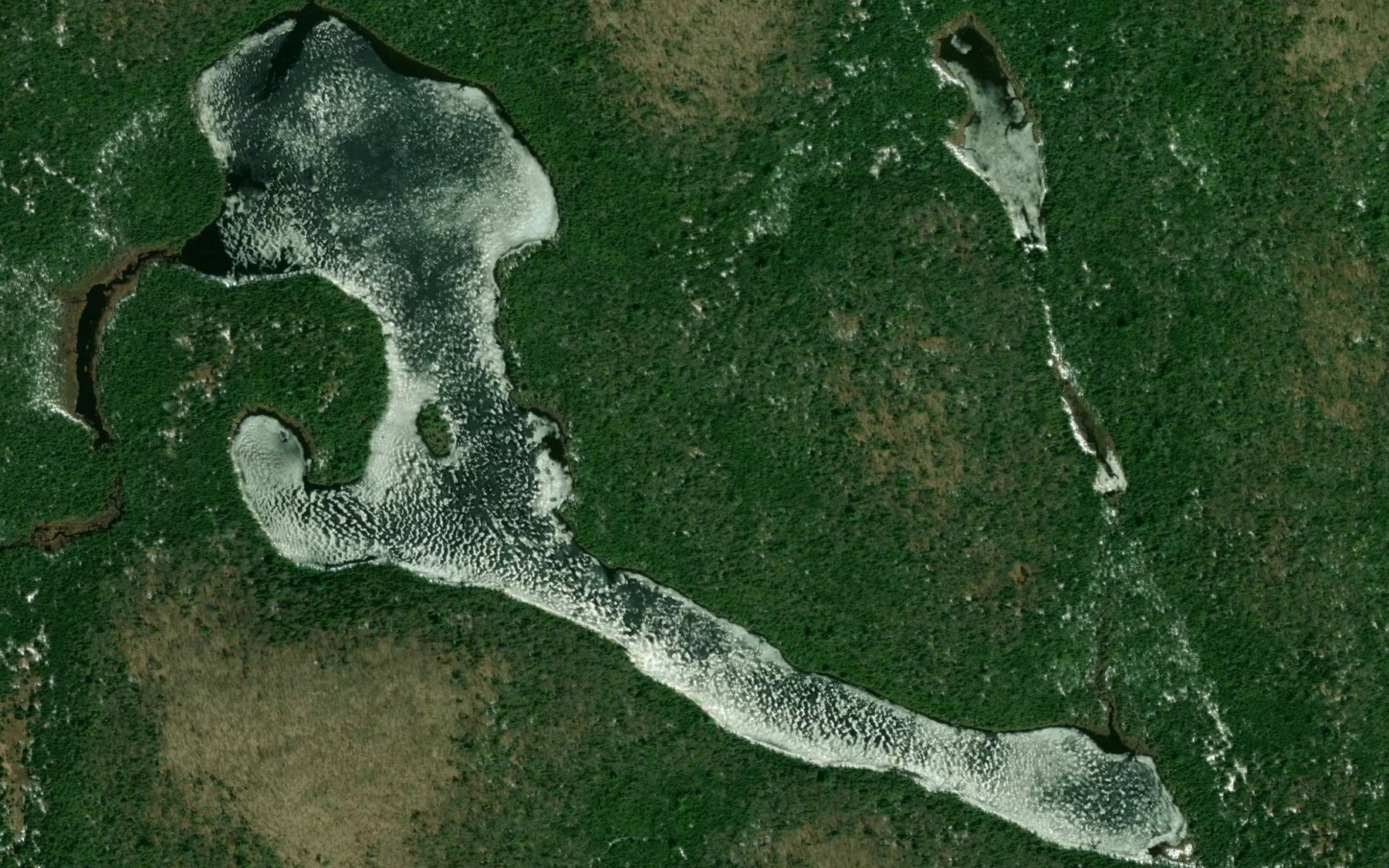 Satellite map of the Lac Pistolet