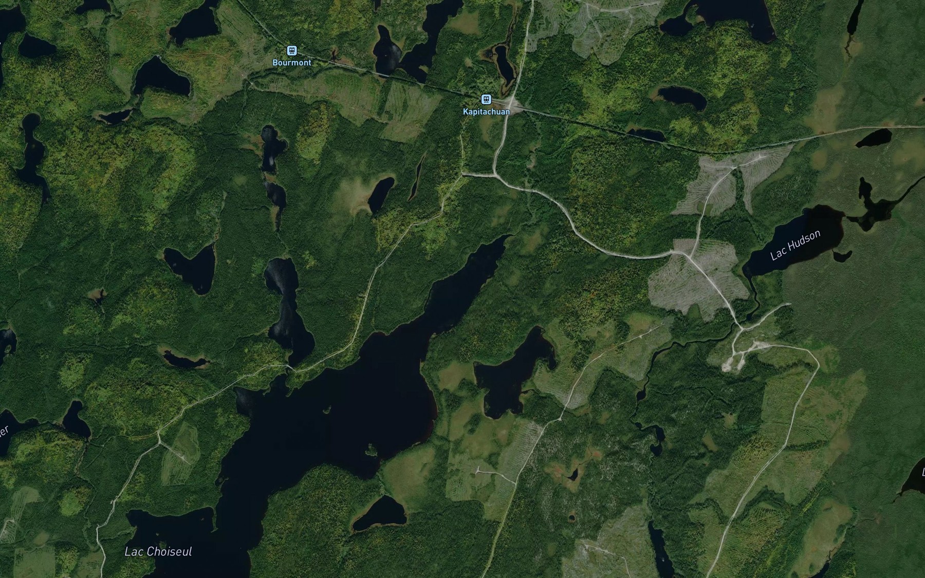 Satellite map of the Baie des Fleurs de Mai