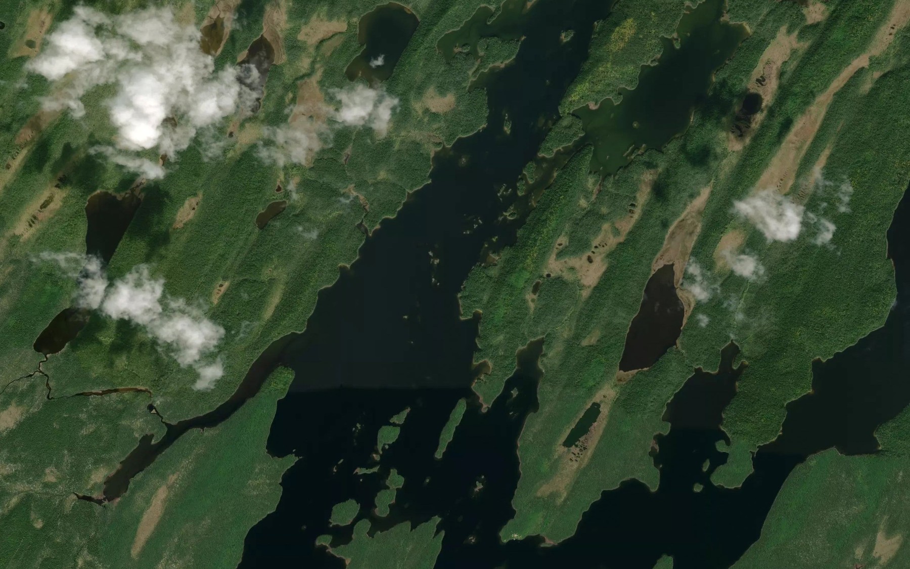 Satellite map of the Baie de l'Eau Changeante