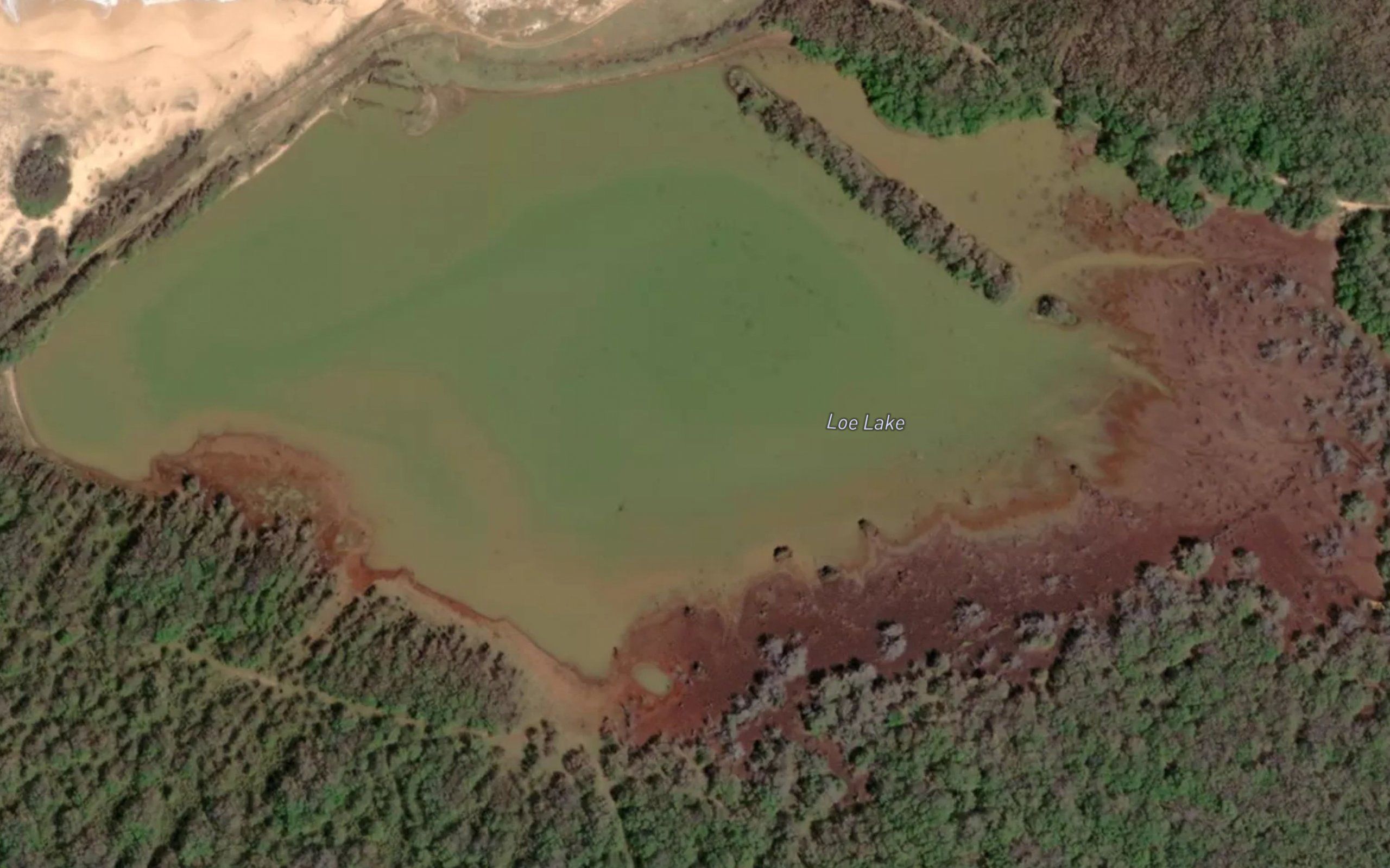 Lo'e Lake