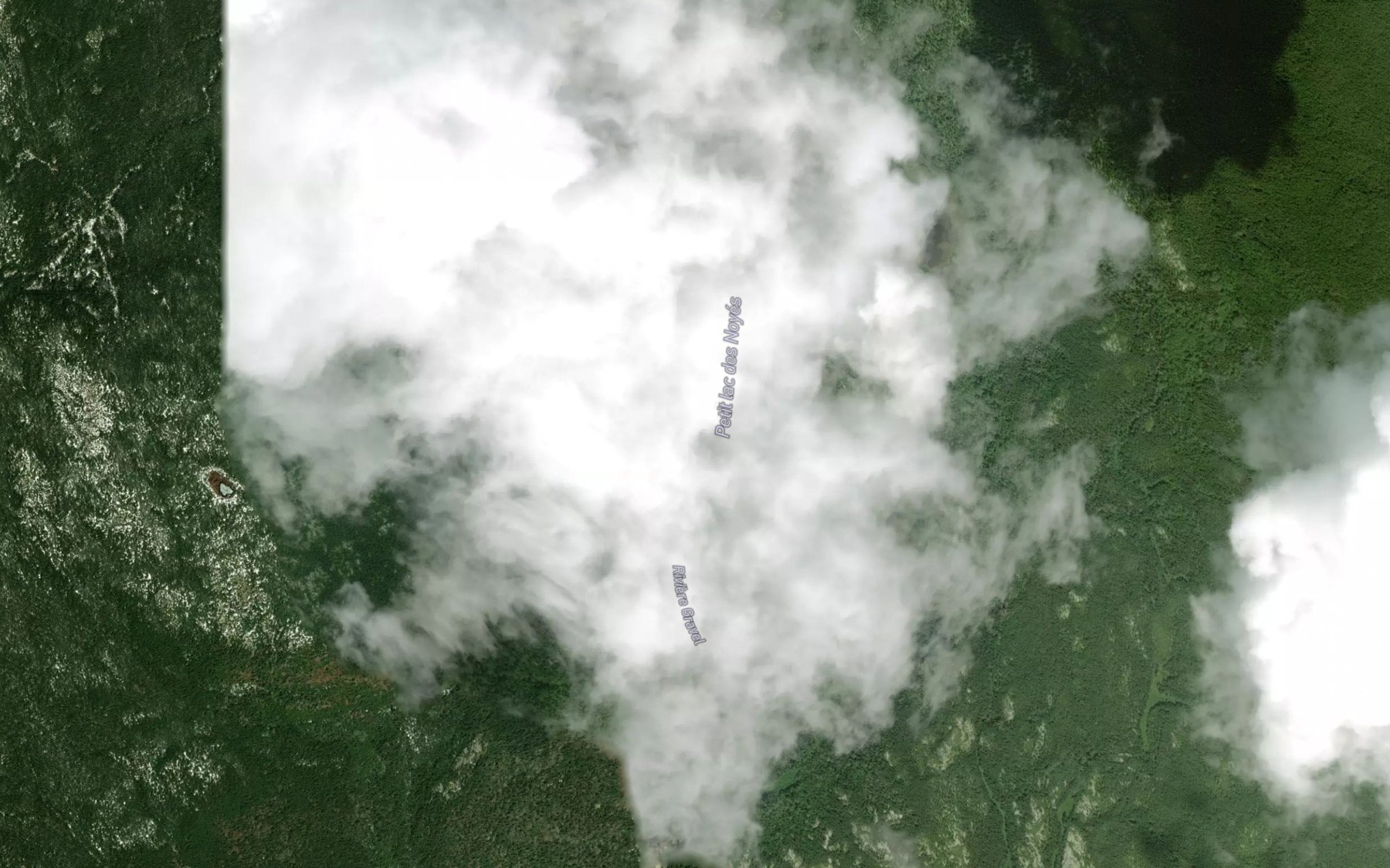 Satellite map of the Petit lac des Noyes