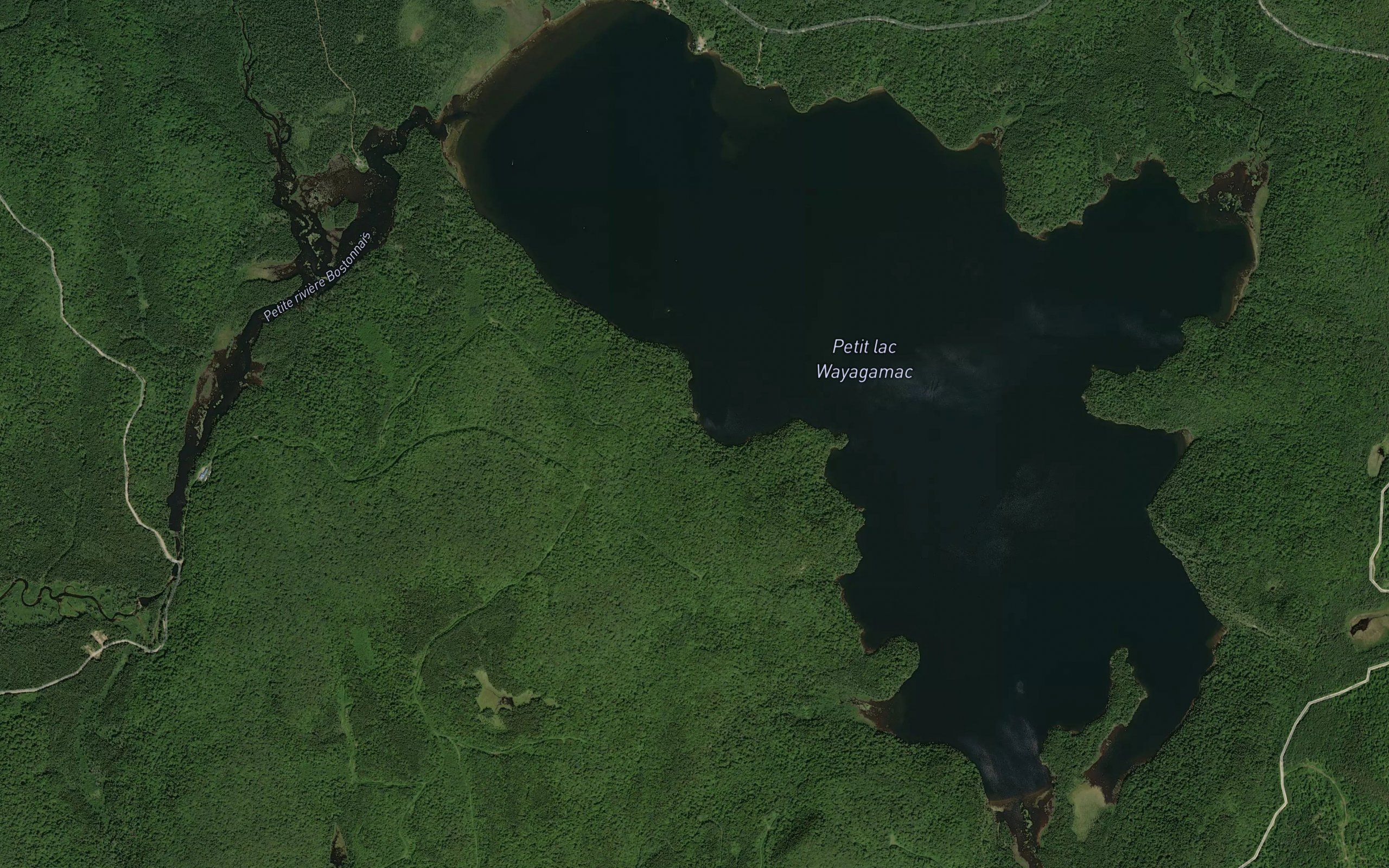Petit lac Wayagamac