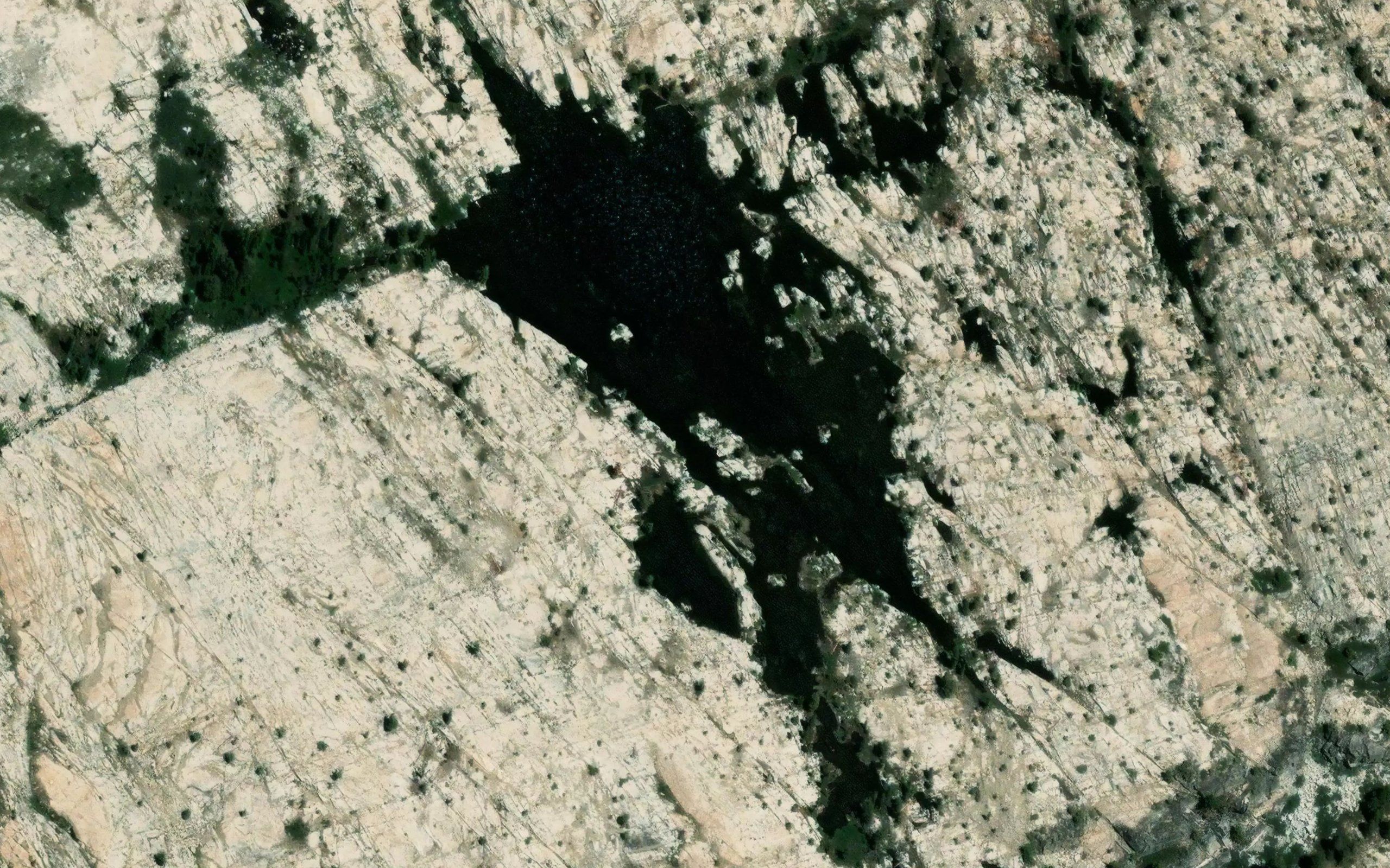 Pyramid Lake
