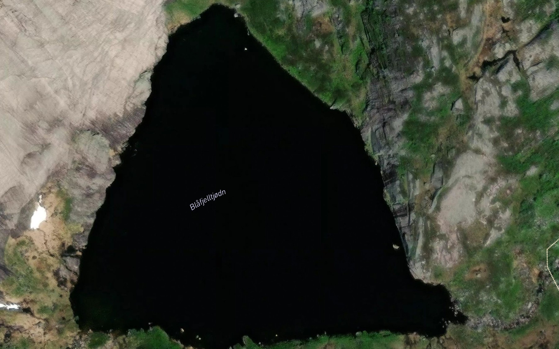 Satellite map of the Blafjelltjodn