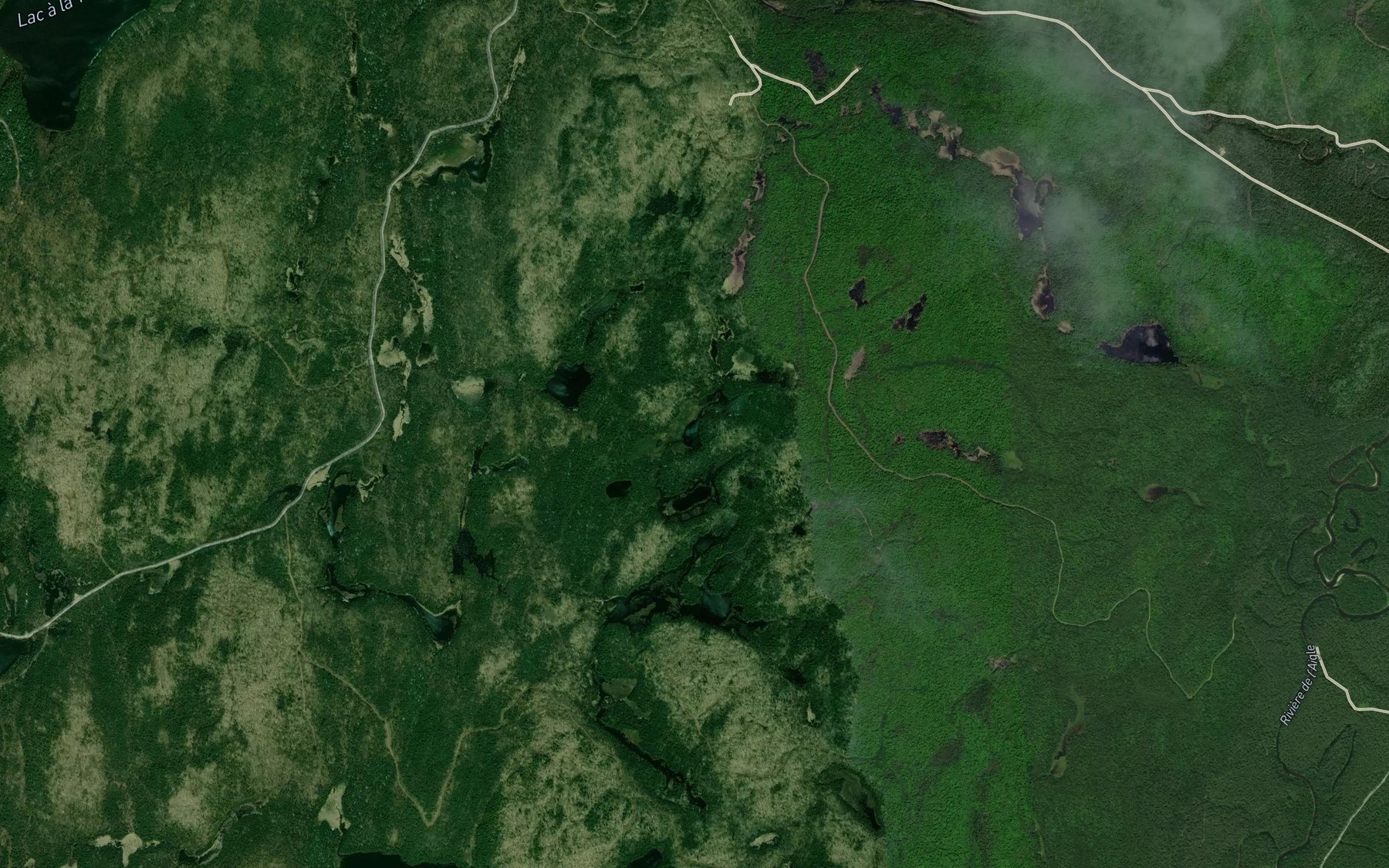 Satellite map of the Lac du Reveur