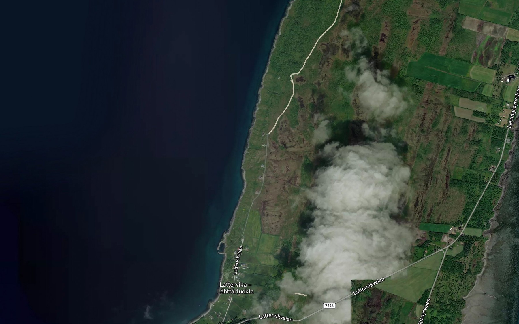 Satellite map of the Mikkelvikelva