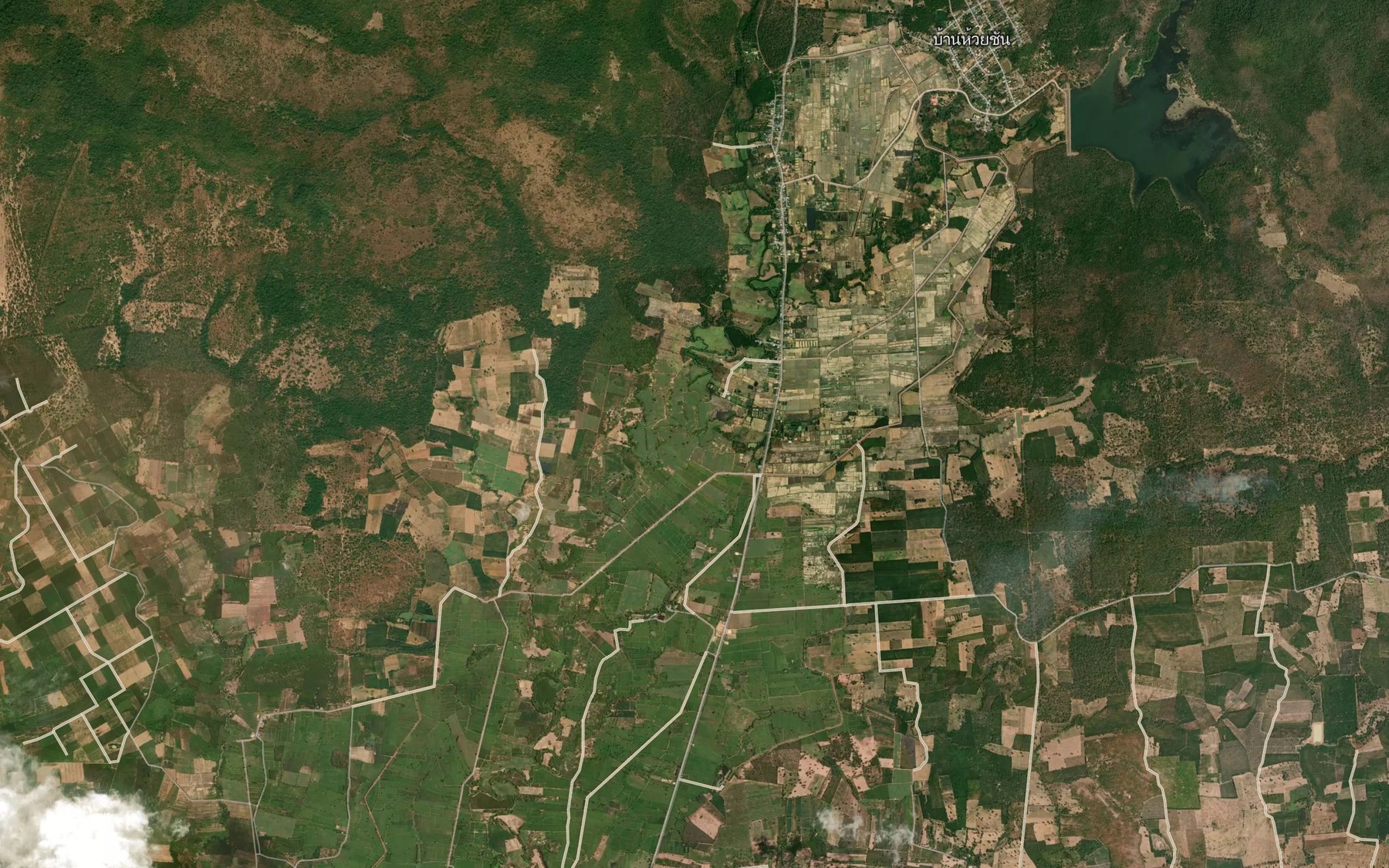 Satellite map of the Khlong Saphan Lueak