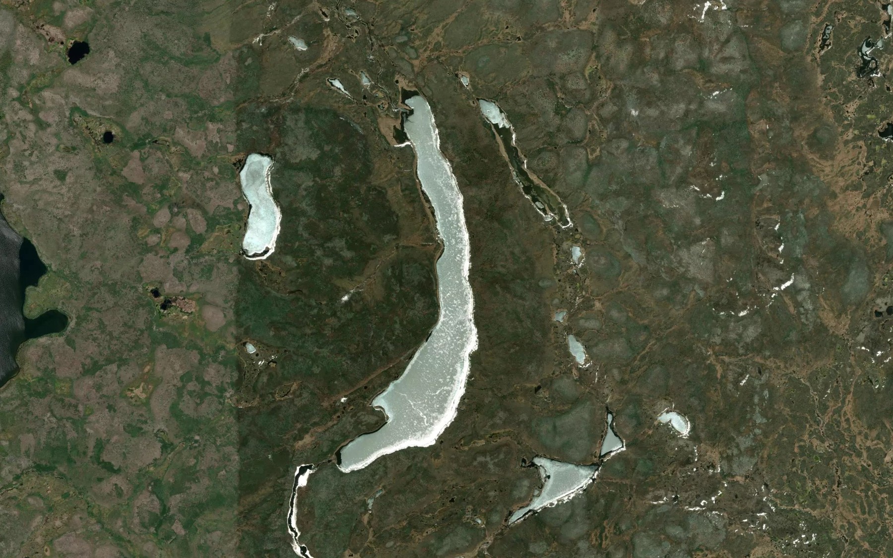 Satellite map of the Chrupalo Lake