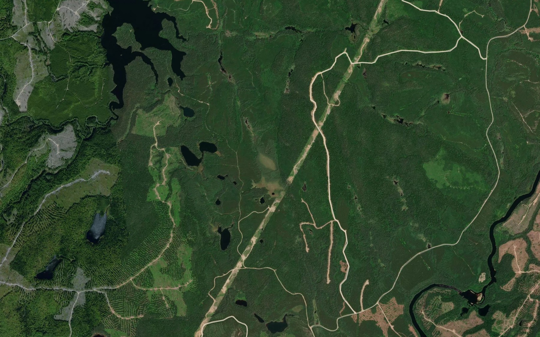 Satellite map of the Lac Parot
