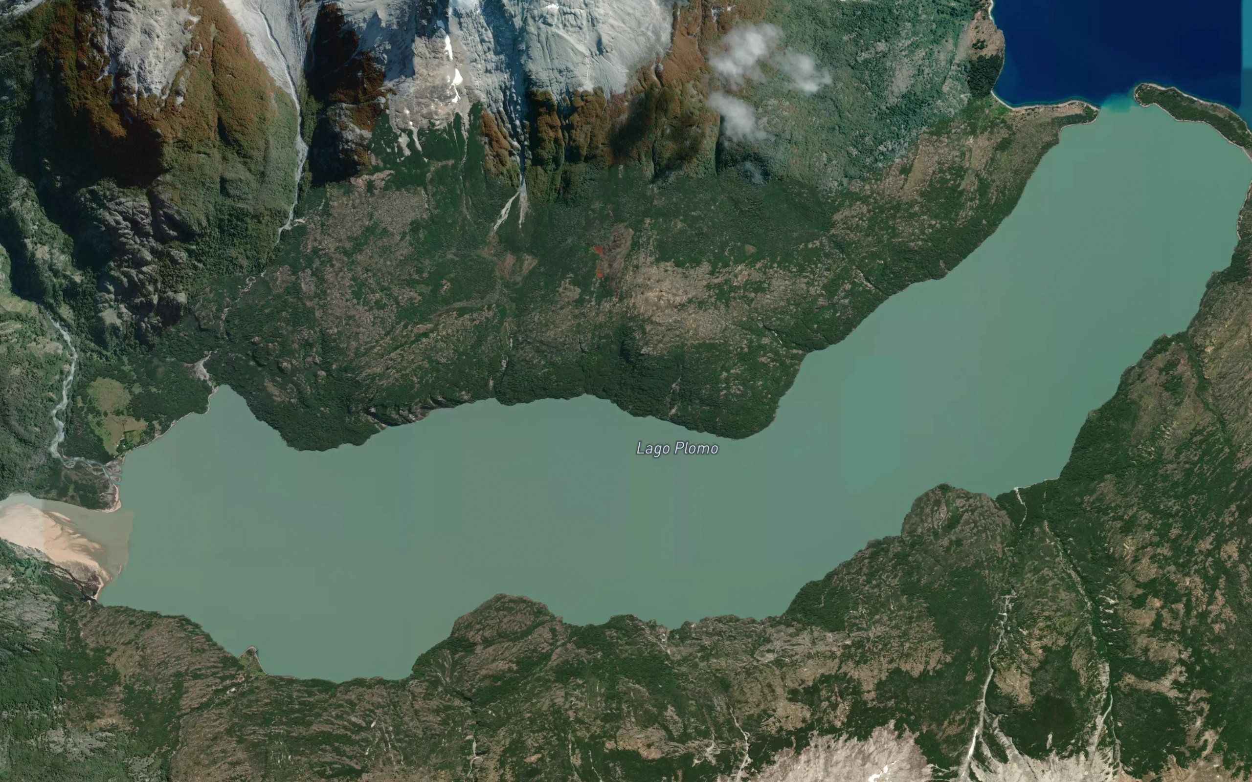 Lago Plomo