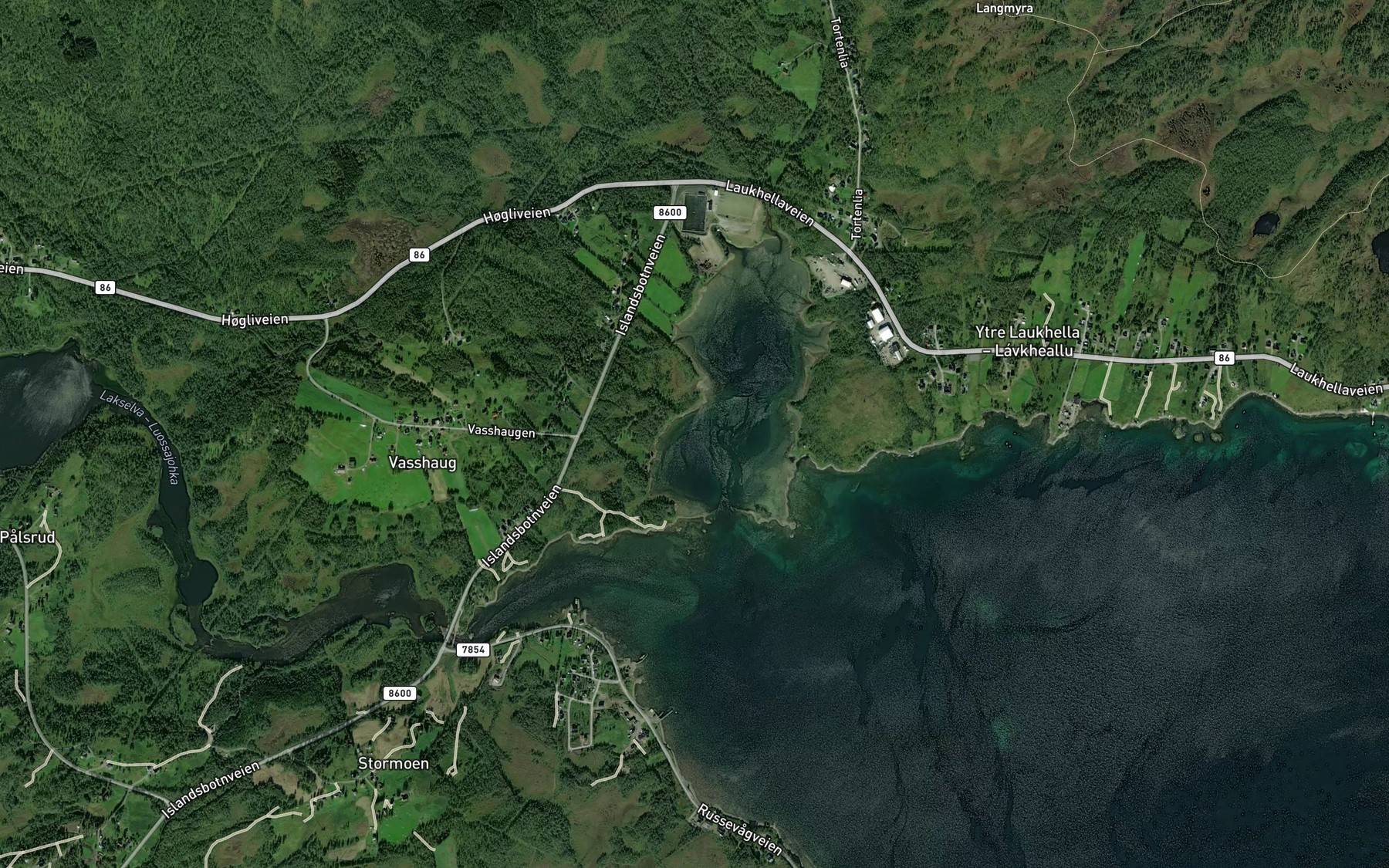 Satellite map of the Lakselva