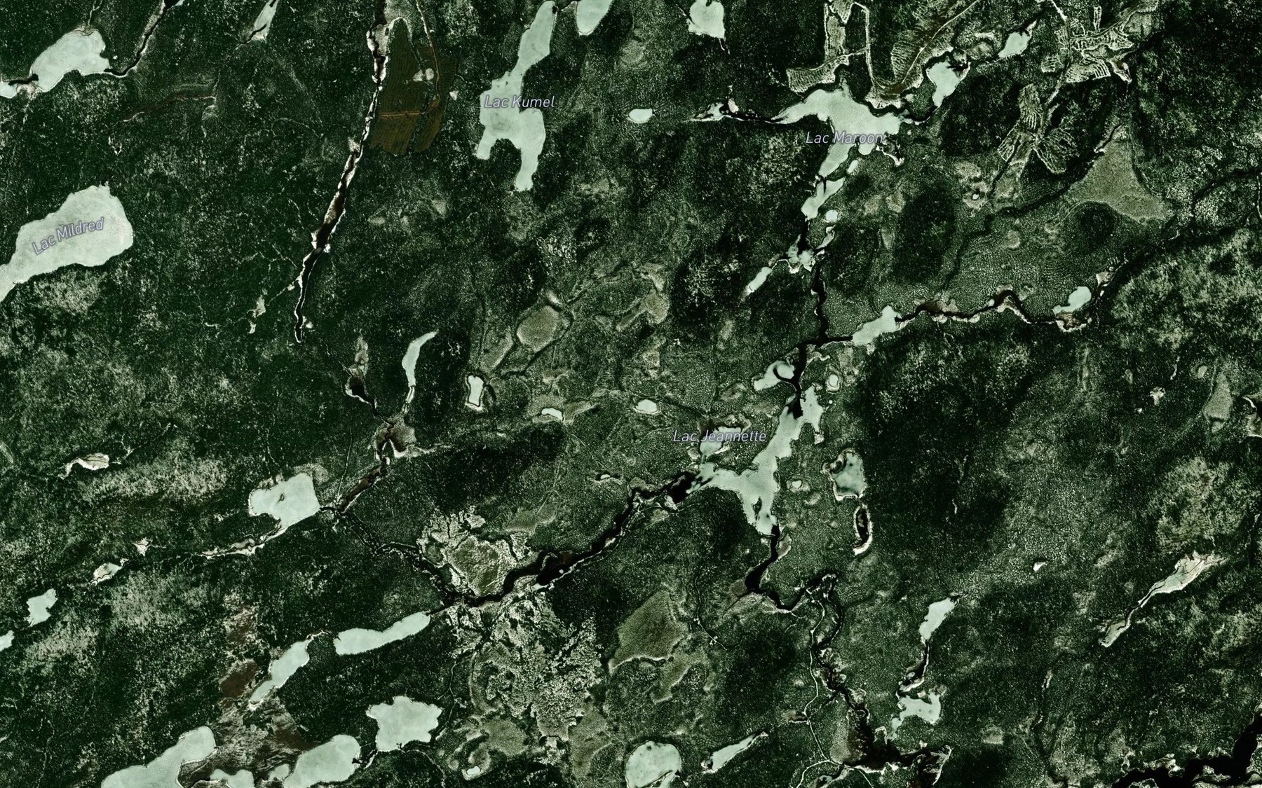 Satellite map of the Etang Connu