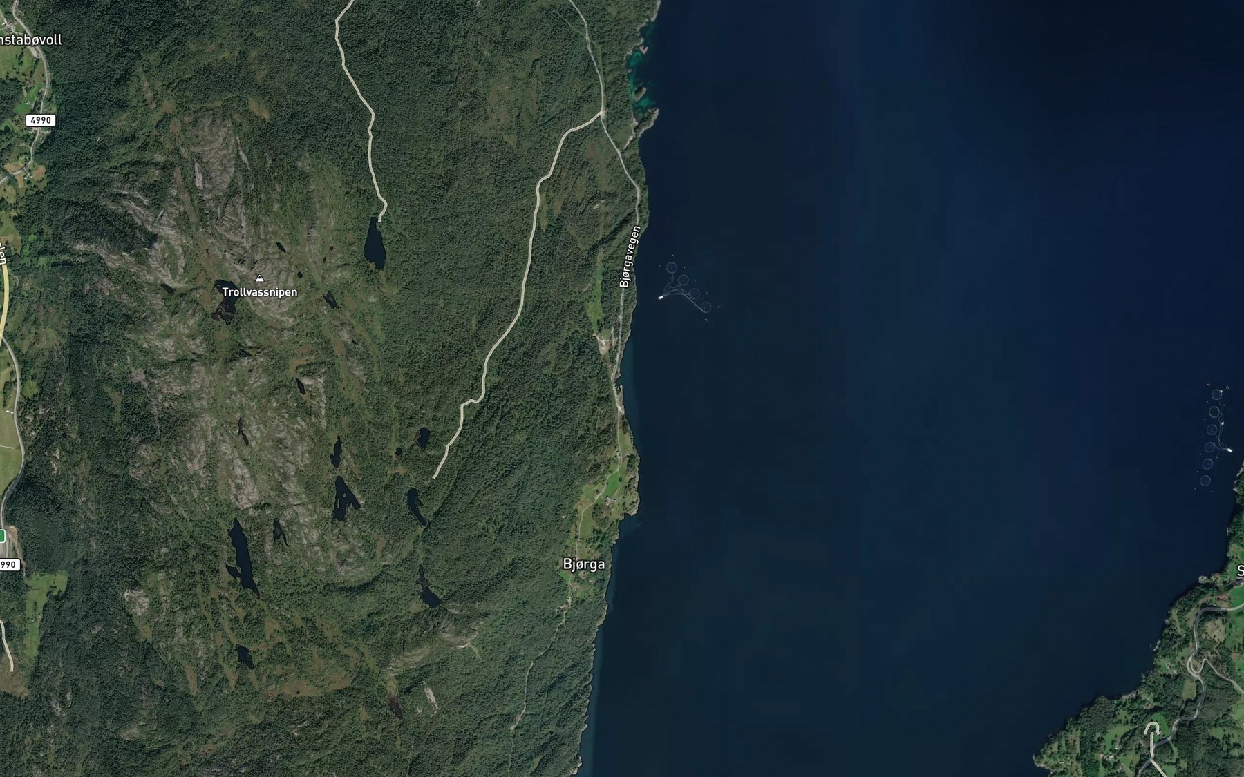 Satellite map of the Naustvik