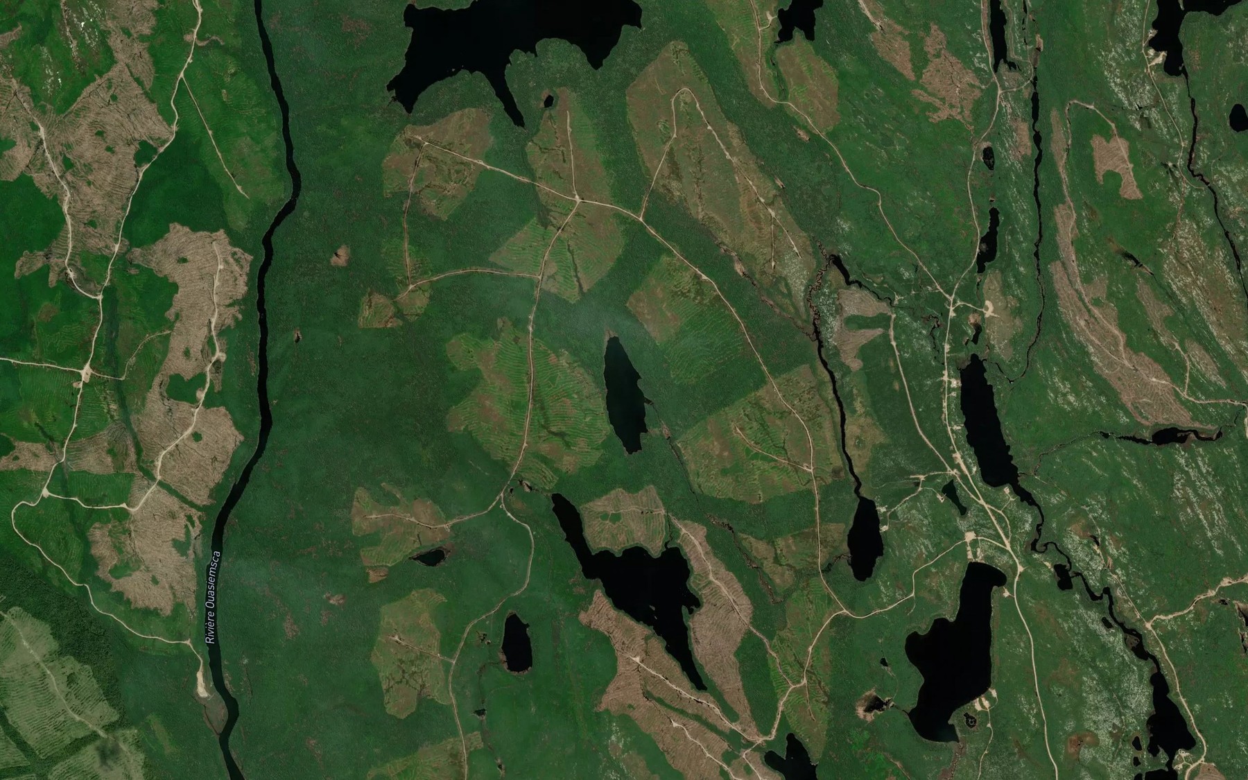 Satellite map of the Lac du Silex
