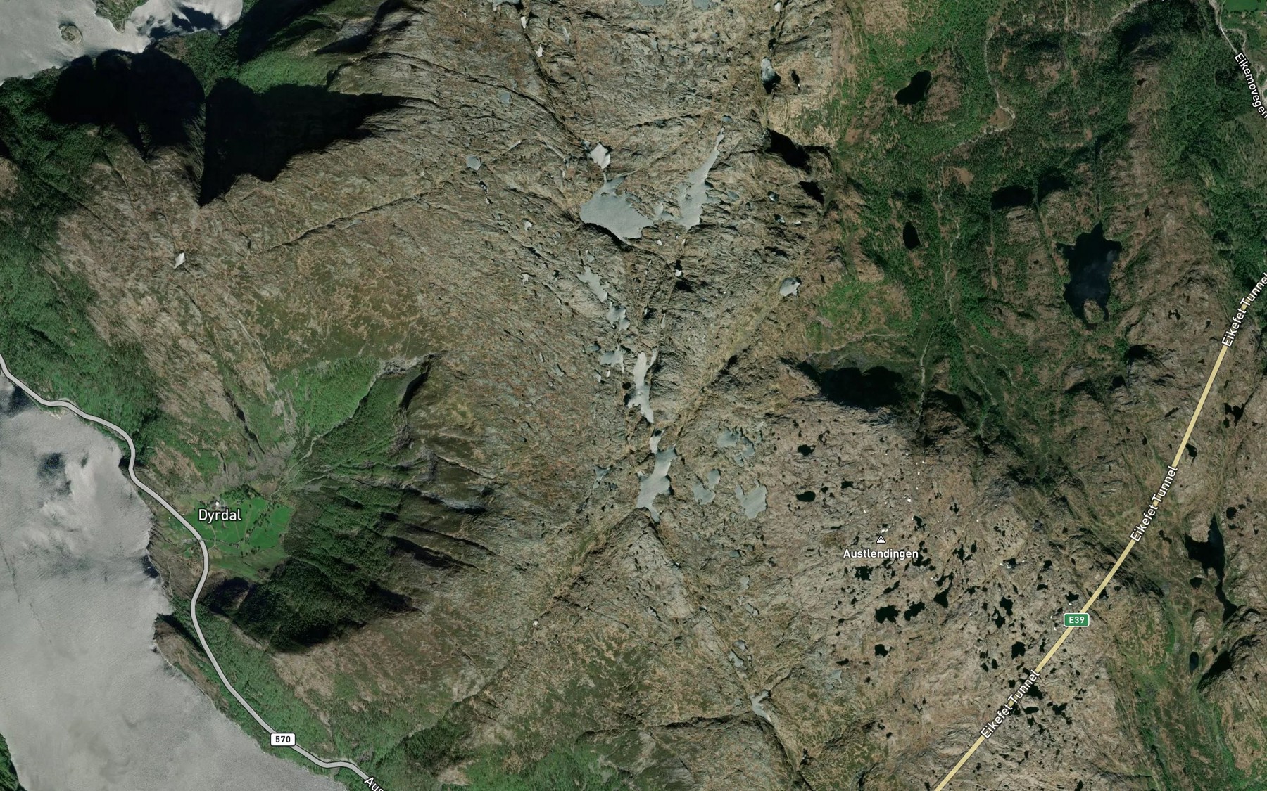 Satellite map of the Nordre Topravatnet