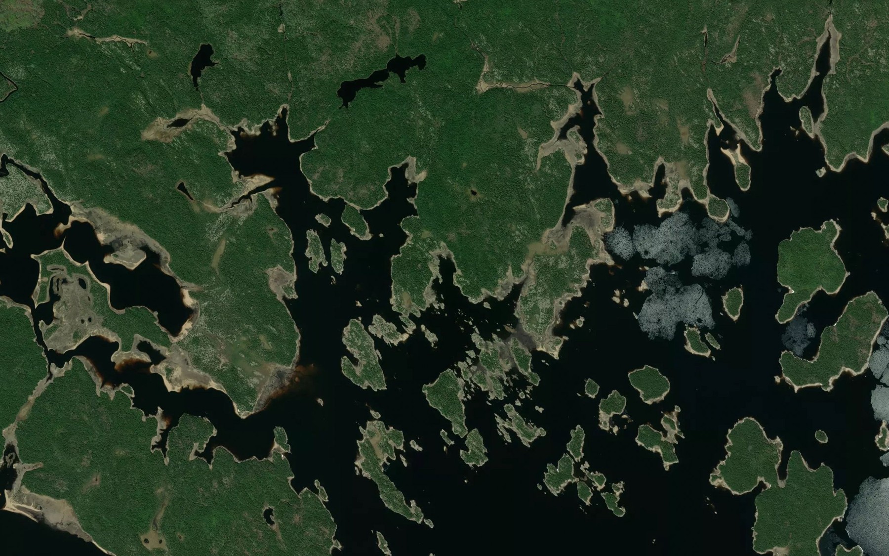 Satellite map of the Baie des Girls
