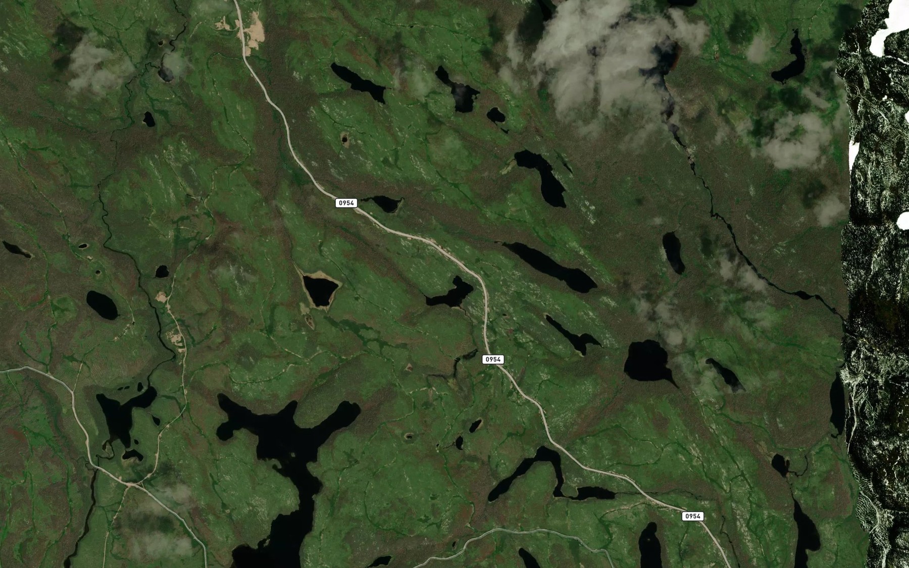 Satellite map of the Lac des Fleches d'Eau