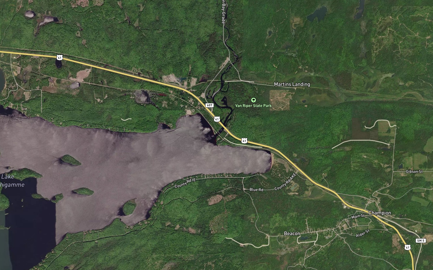 Satellite map of the Peshekee River