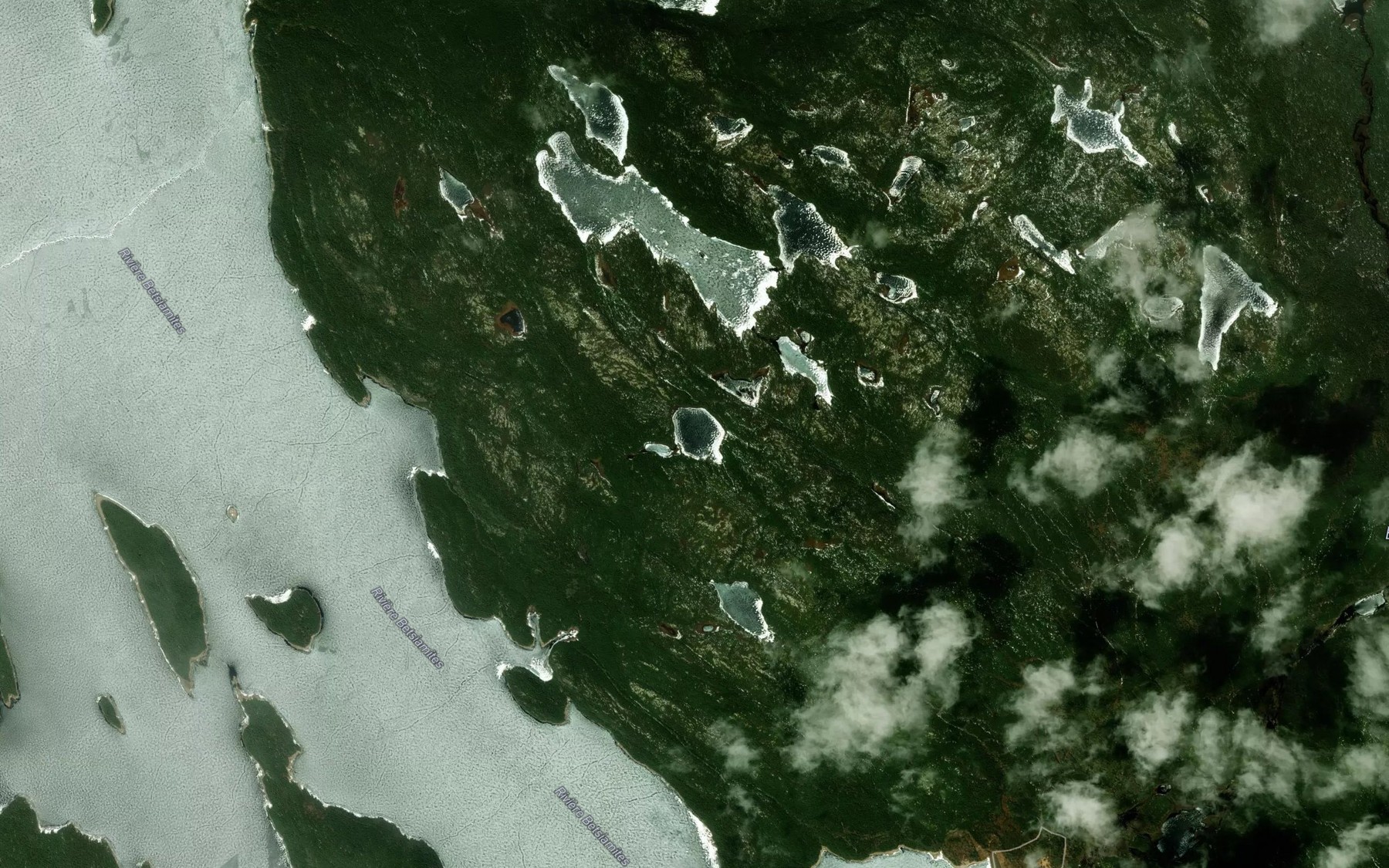 Satellite map of the Lac Calotte