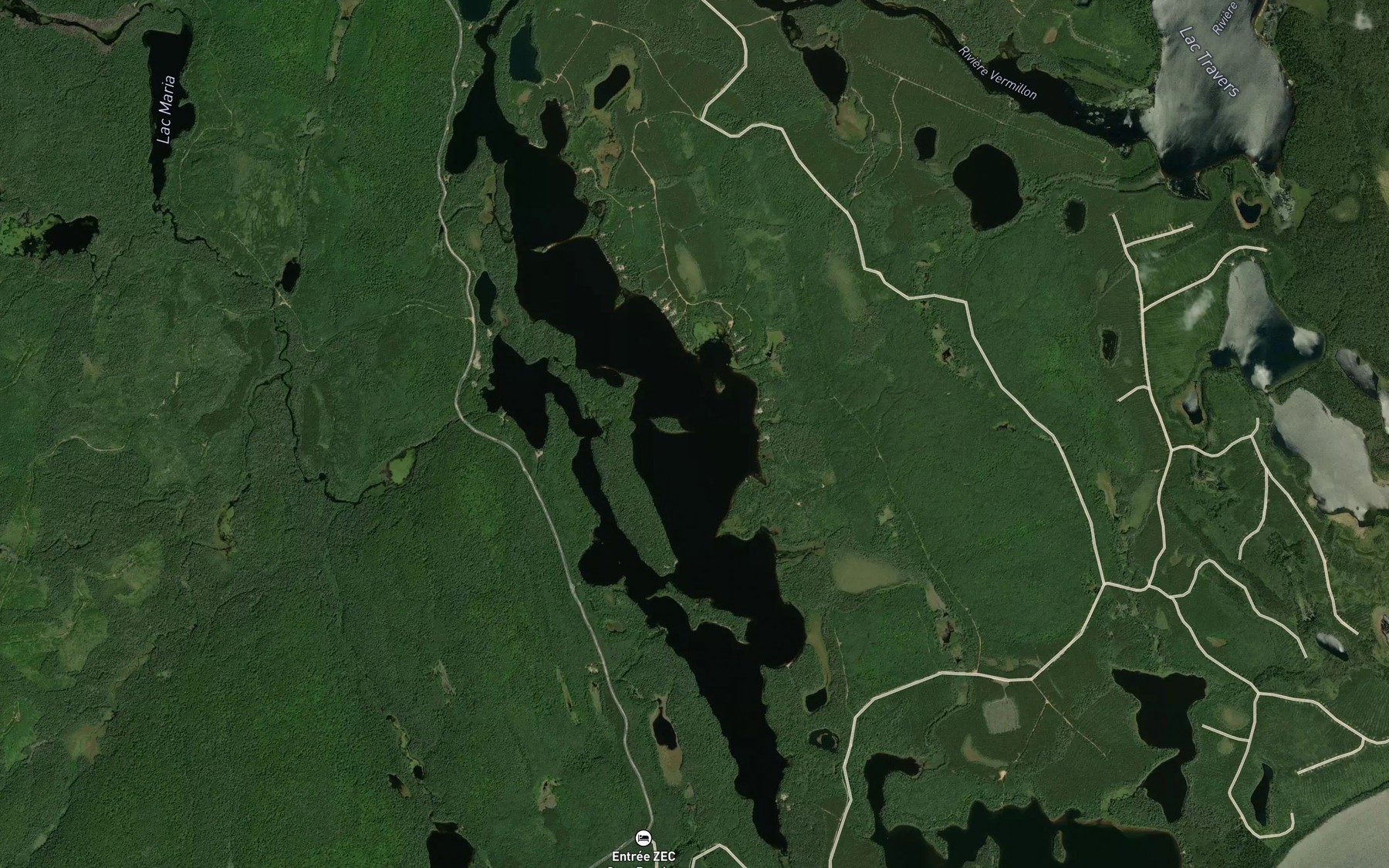Satellite map of the Lac des Pins Rouges