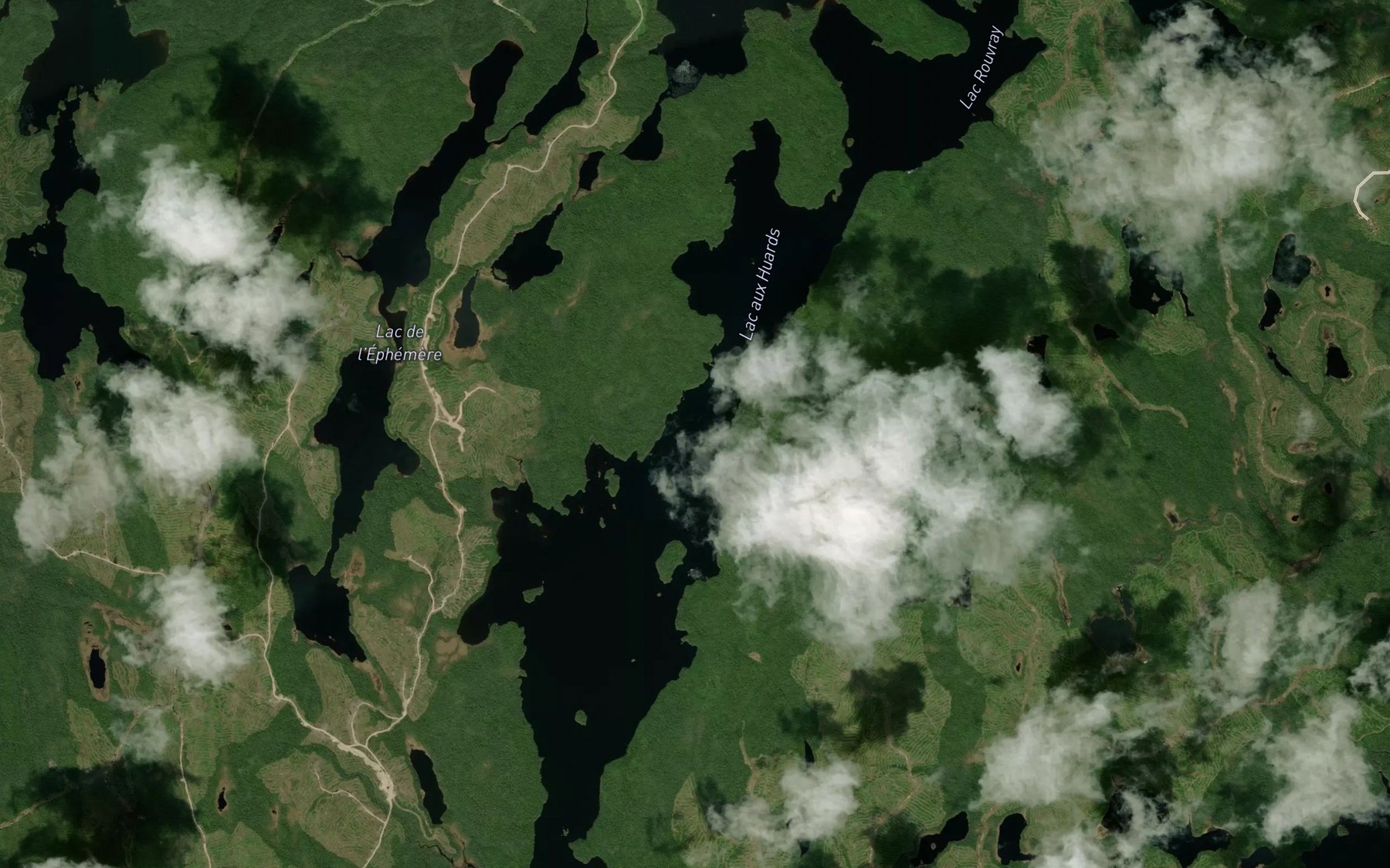 Satellite map of the Lac aux Huards