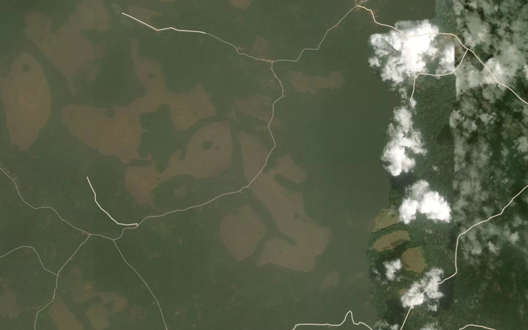 Satellite map of the Etontoua