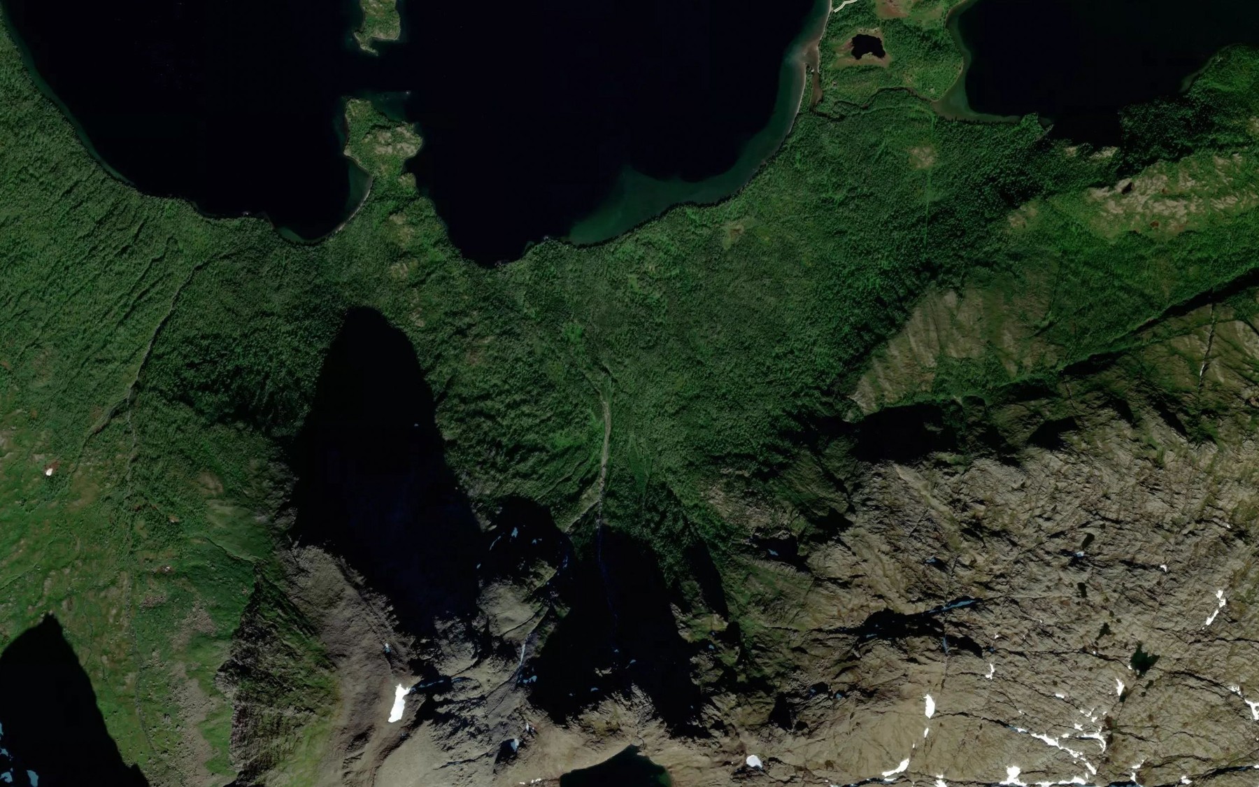 Satellite map of the Skredfarelva