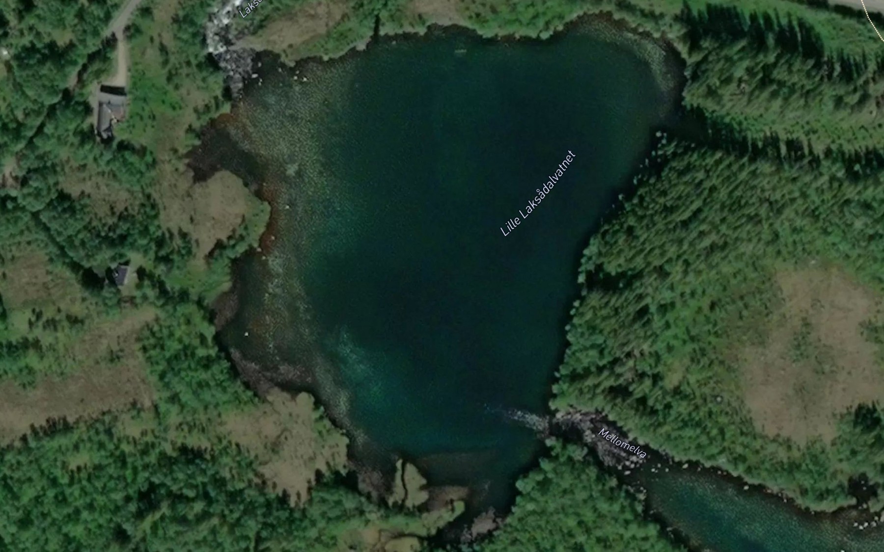 Satellite map of the Lille Laksadalvatnet