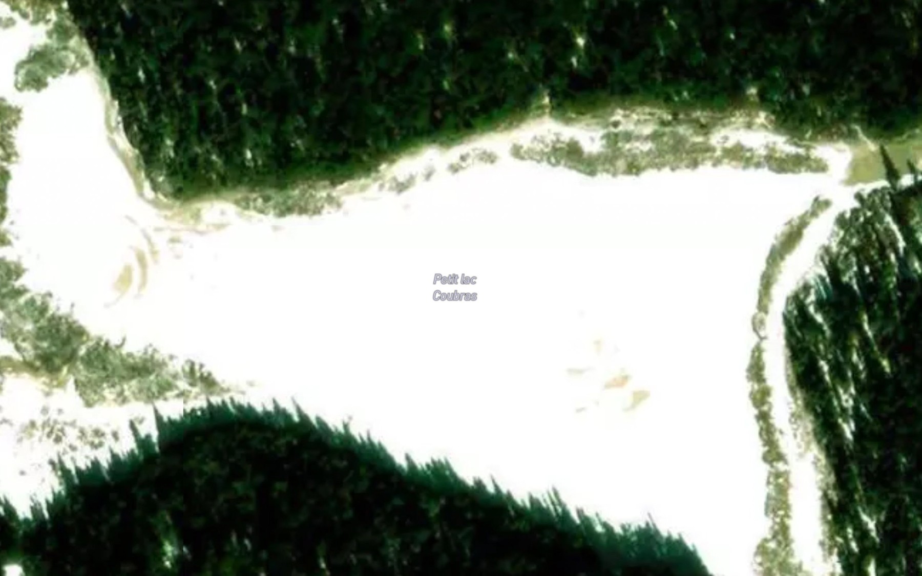 Satellite map of the Petit lac Coubras