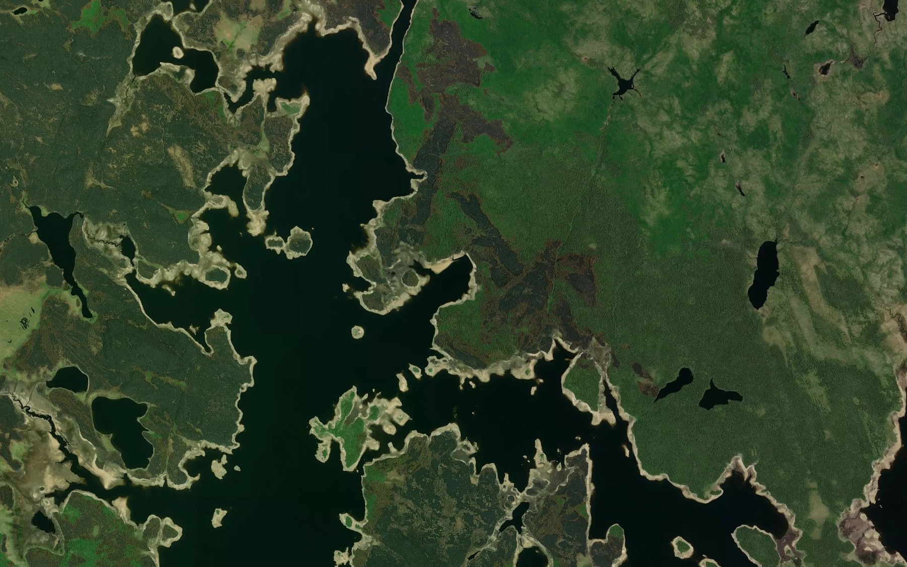 Satellite map of the Baie de Loulou