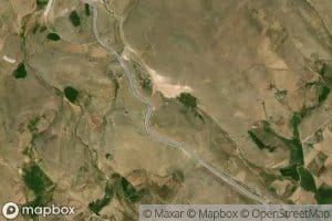 Cheshmeh-ye Qezel Golalar