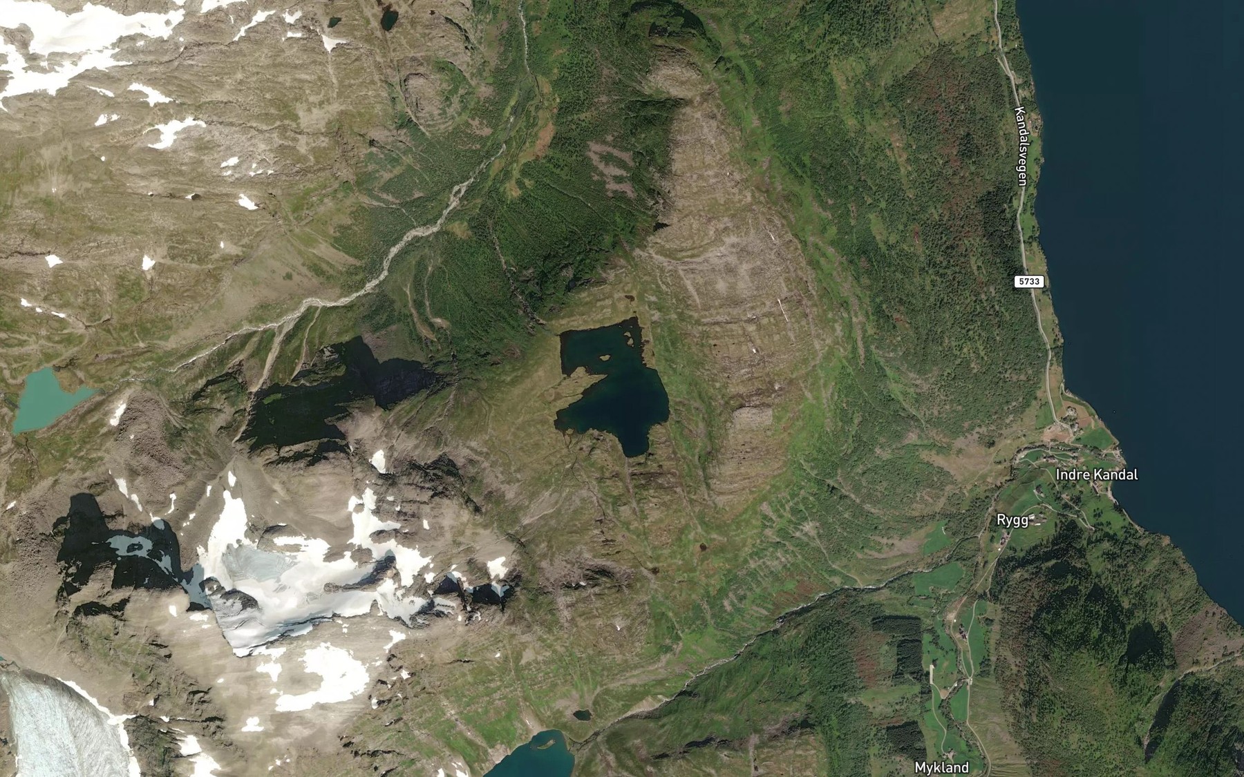 Satellite map of the Oykjeheivatnet