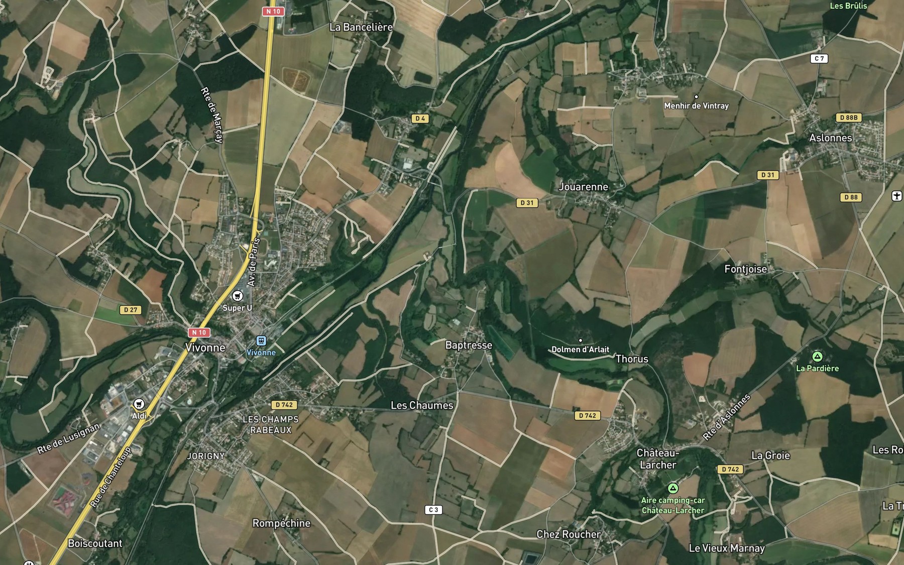 Satellite map of the Clouere