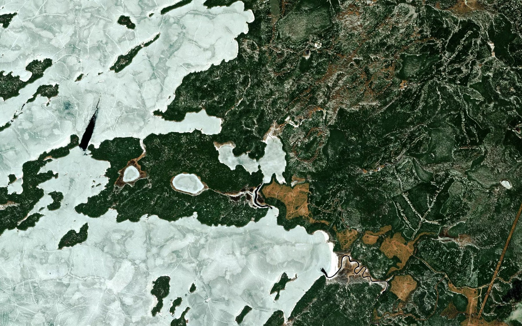 Satellite map of the Buntain Lake