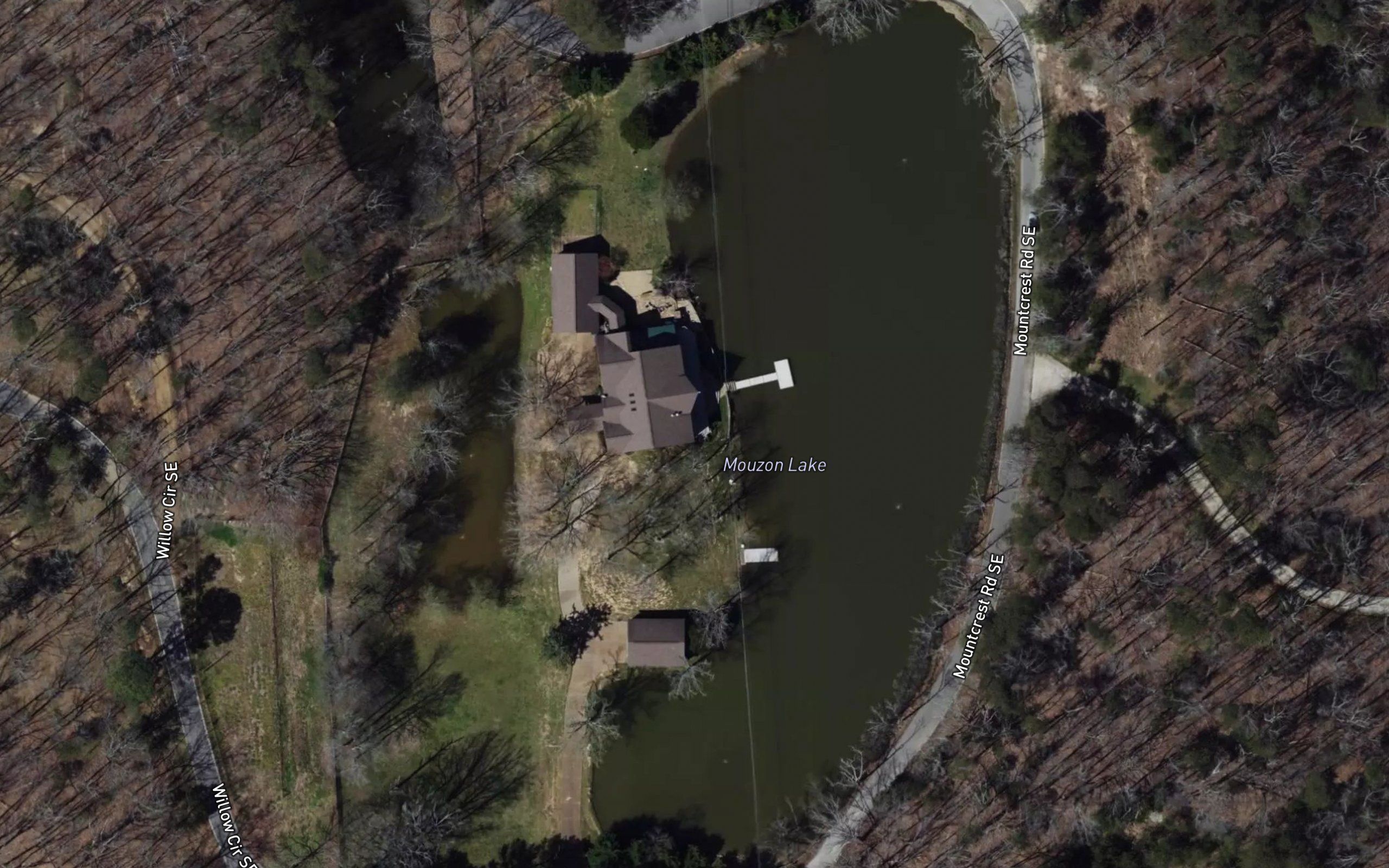 Mouzon Lake