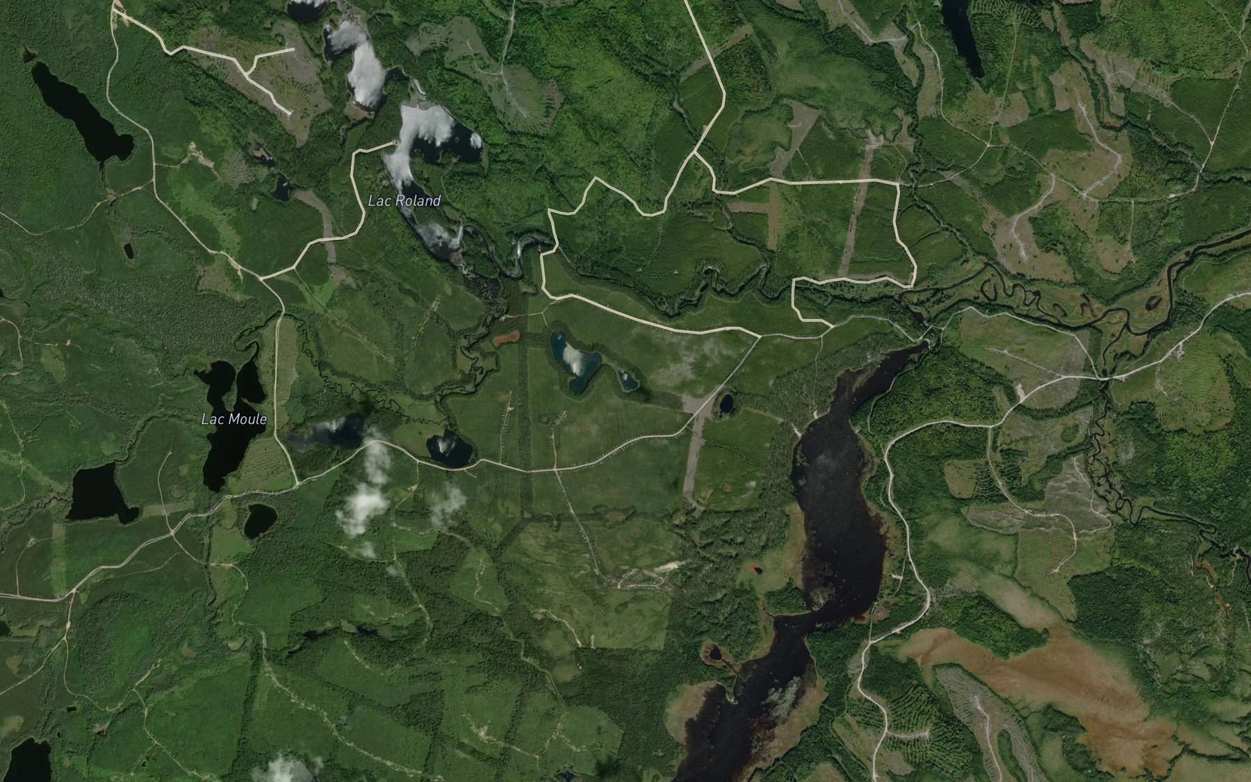 Satellite map of the Lac des Alisiers