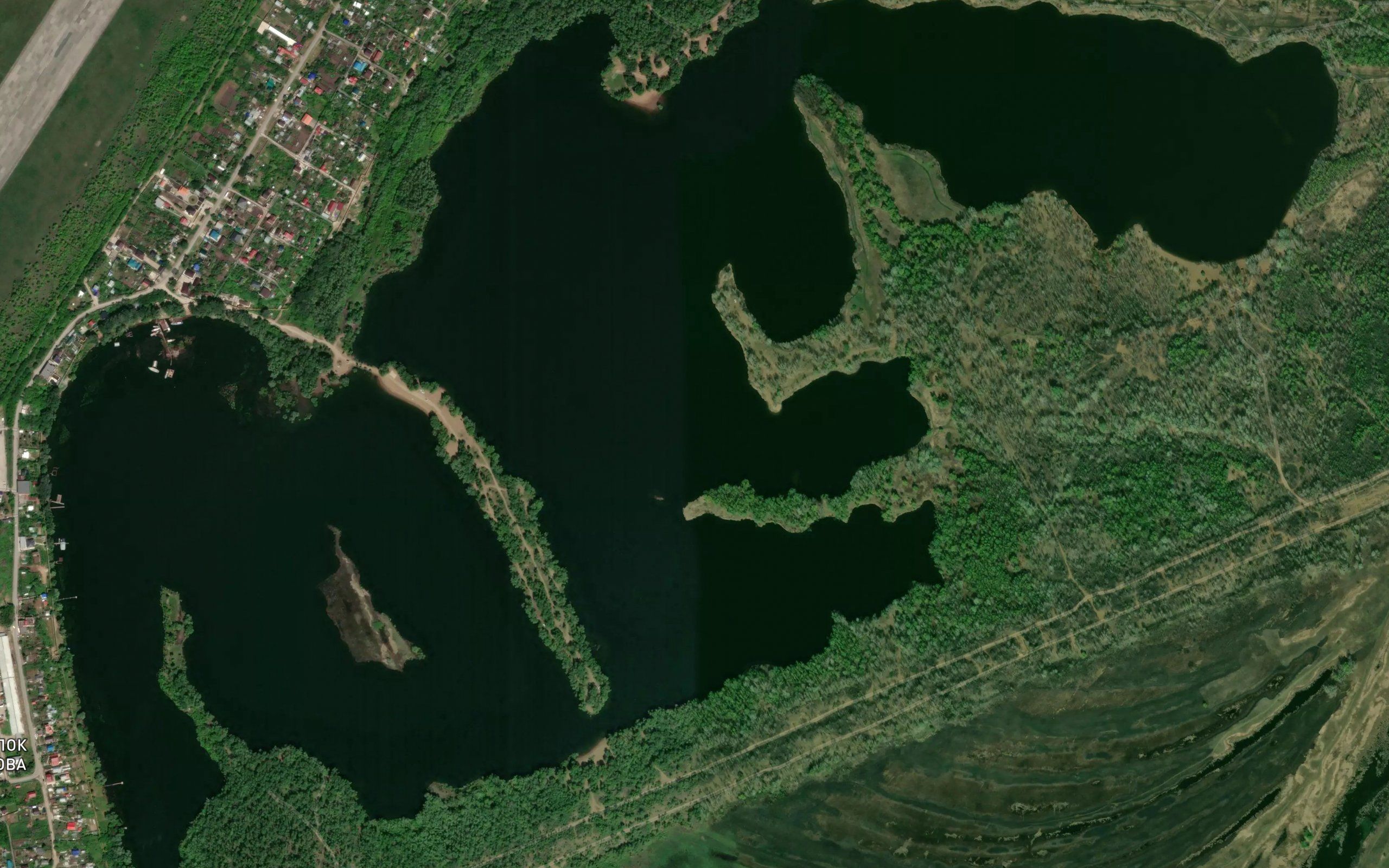 Trostyamoye Lake