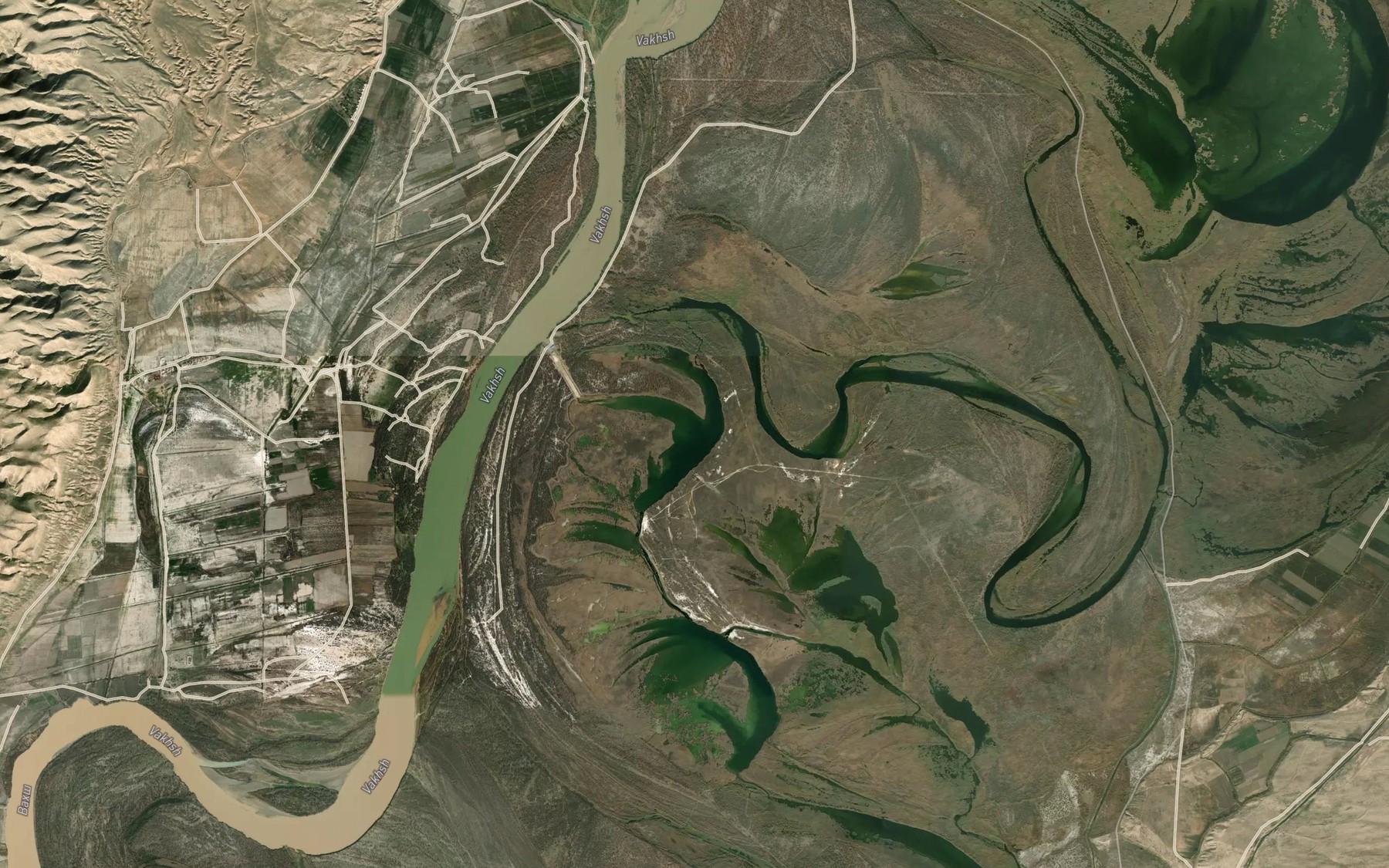 Satellite map of the Ozero Bazovskoye