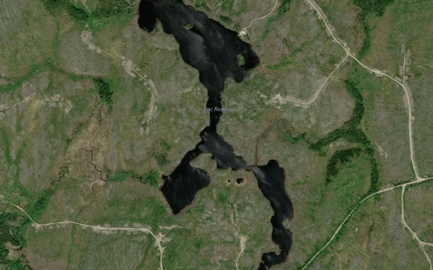 Satellite map of the Lac Redon
