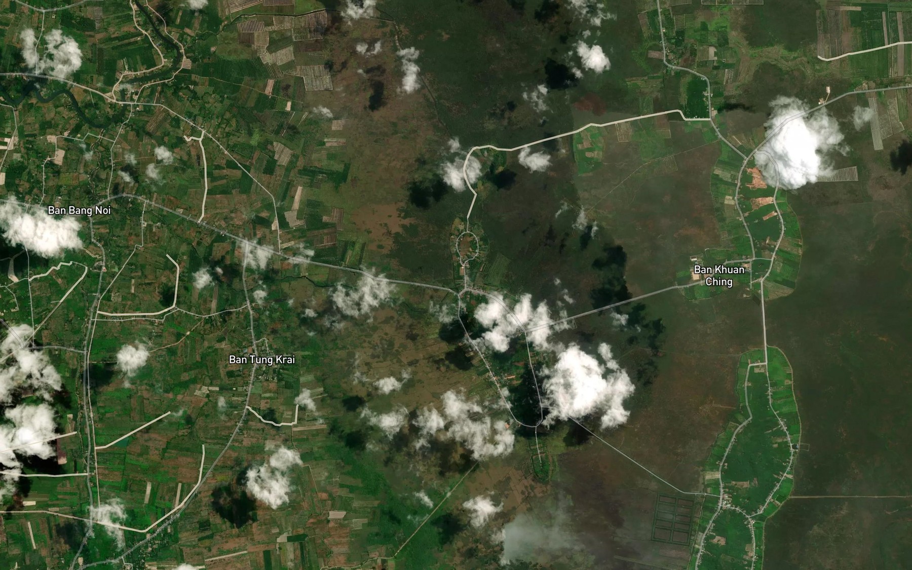Satellite map of the Khlong Khuan Pom