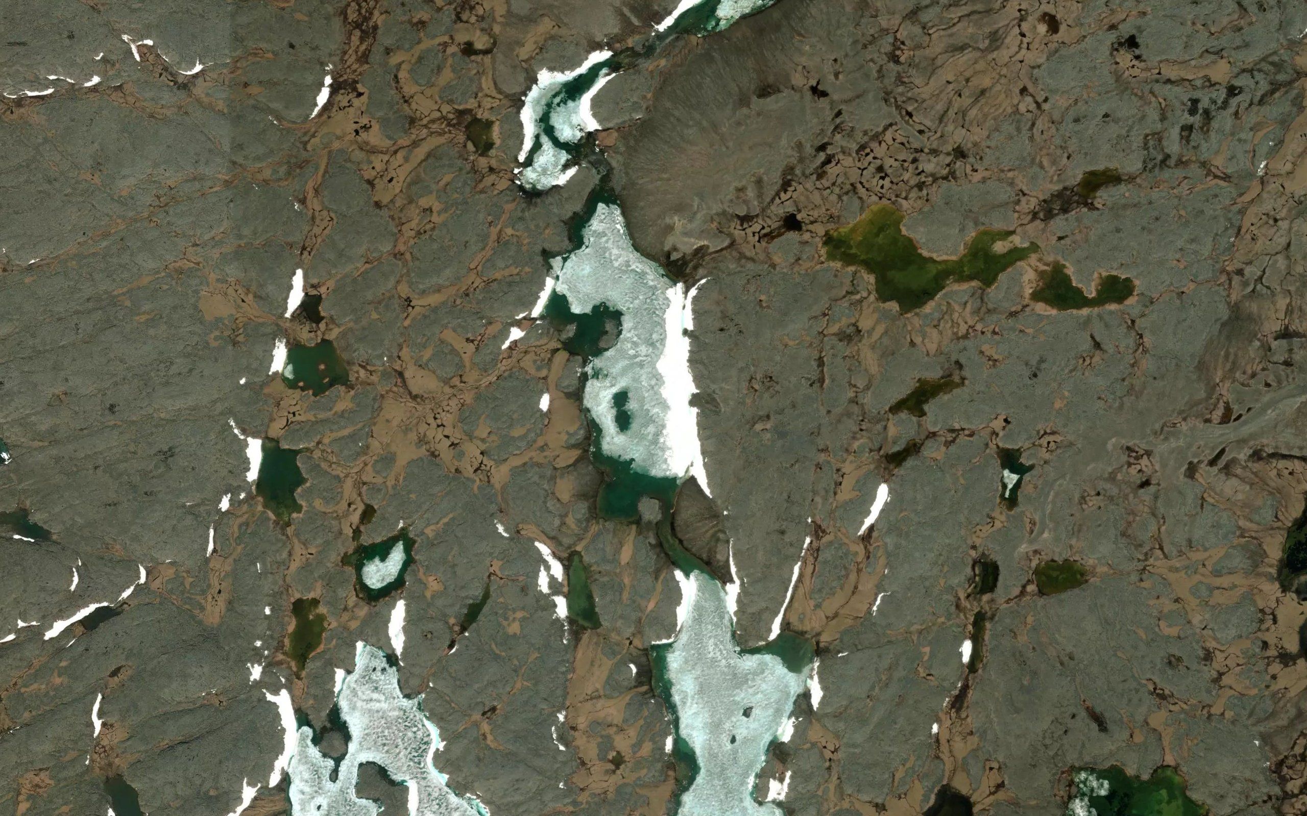 Qajuutiksat Lake