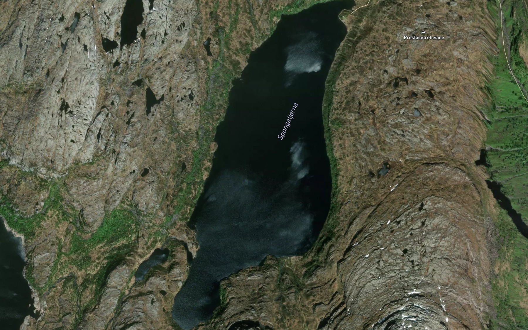 Satellite map of the Spongatjorna