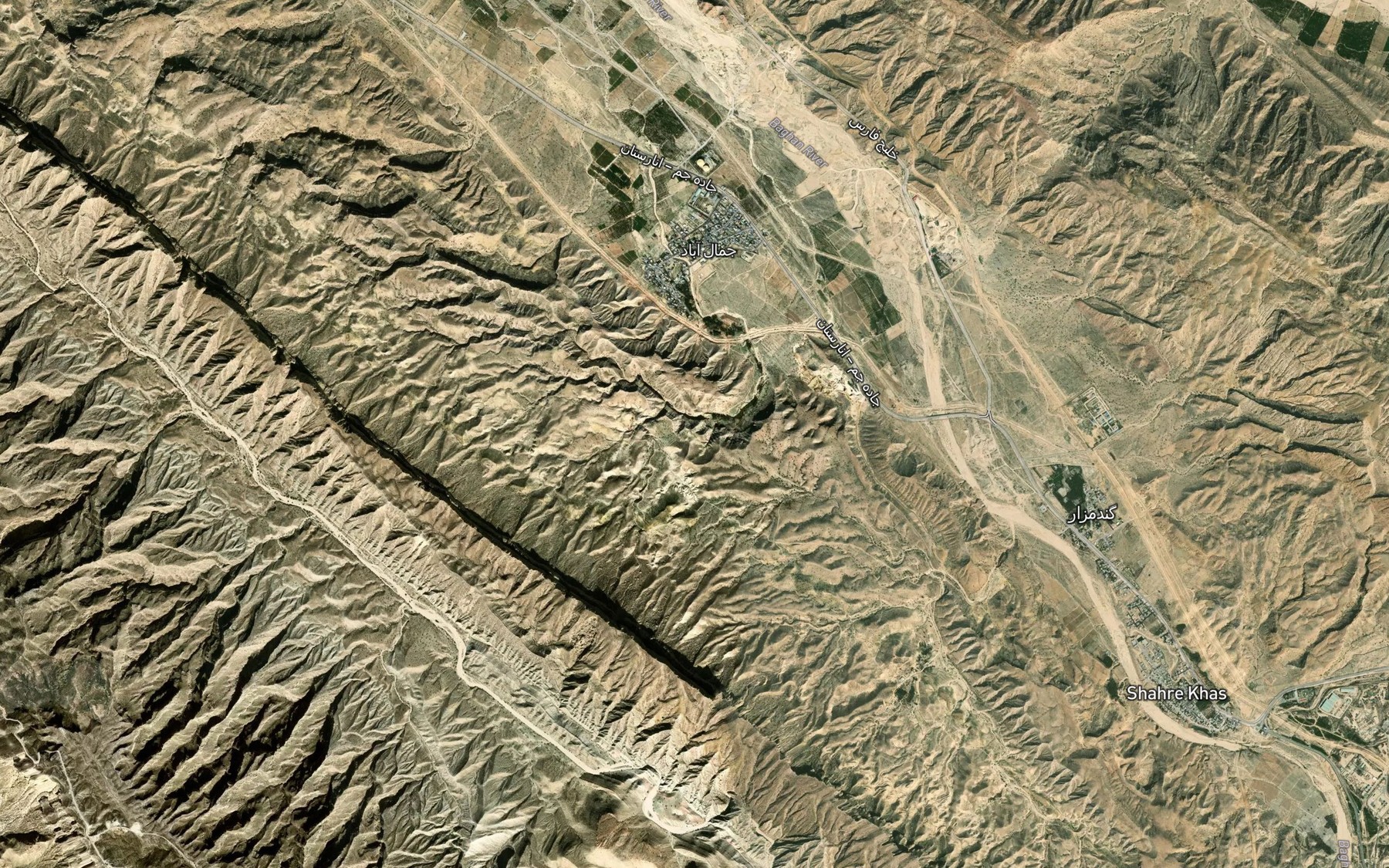 Satellite map of the Cheshmeh-ye Jerm-e Banu